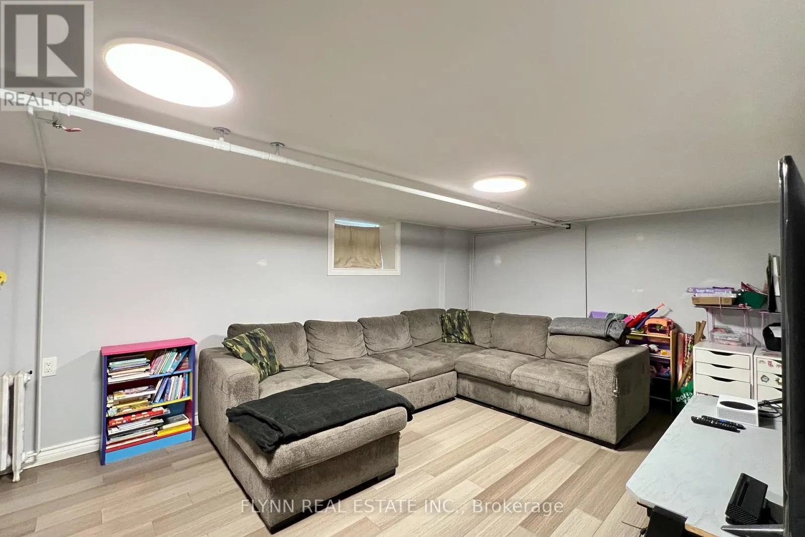 438 BELL STREET
