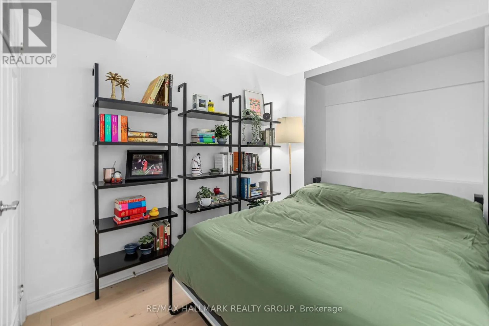 511 - 429 SOMERSET STREET W