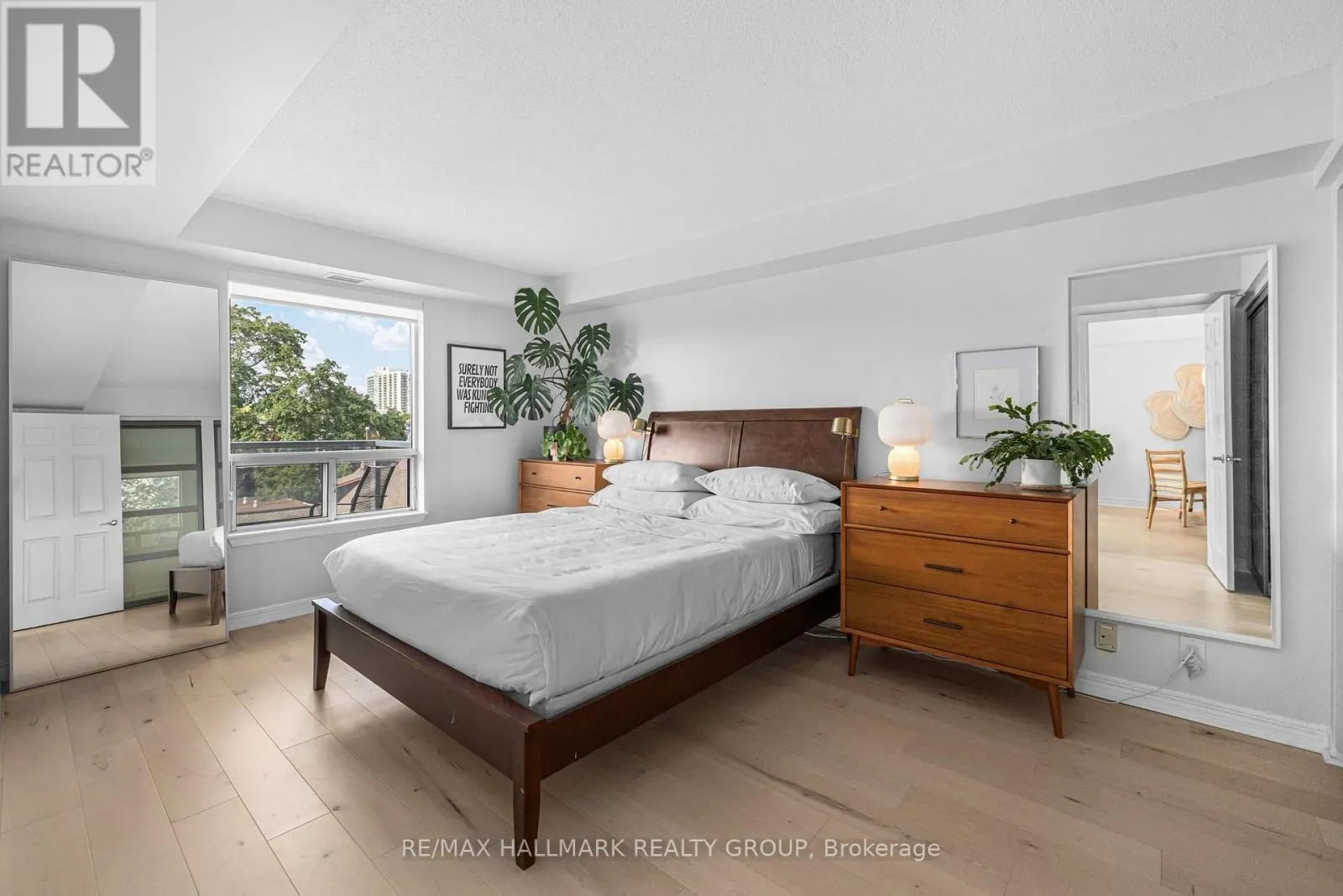 511 - 429 SOMERSET STREET W