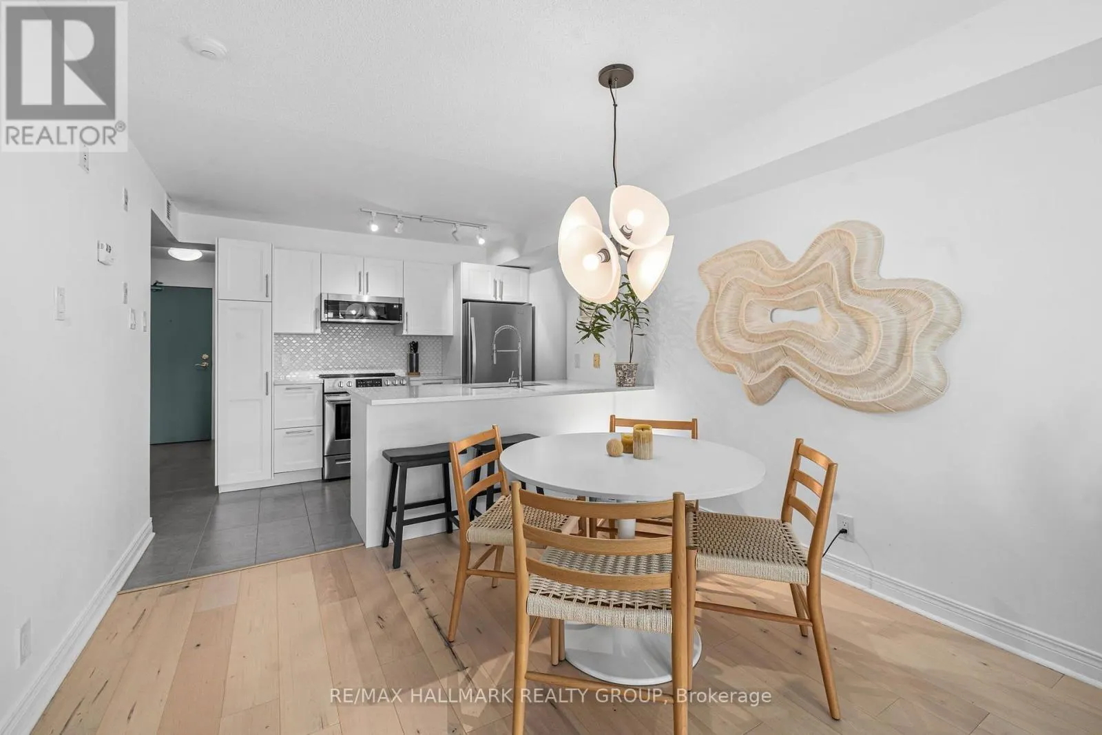 511 - 429 SOMERSET STREET W