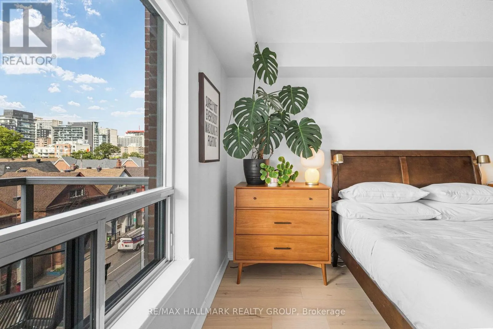 511 - 429 SOMERSET STREET W
