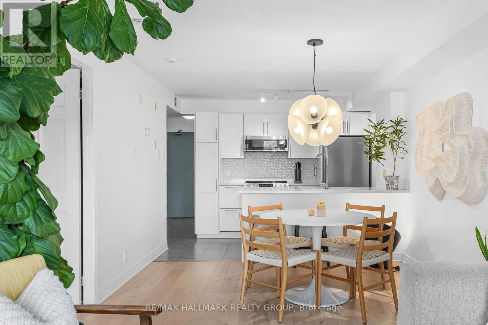 511 - 429 SOMERSET STREET W