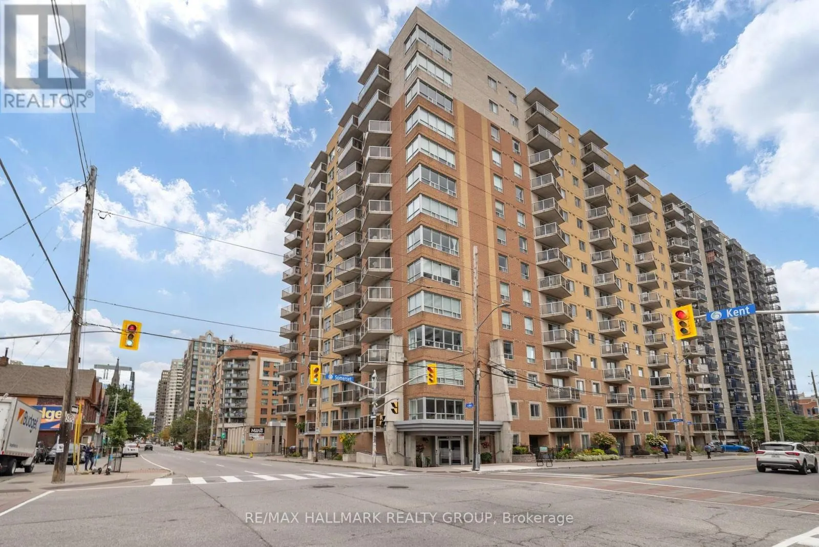511 - 429 SOMERSET STREET W