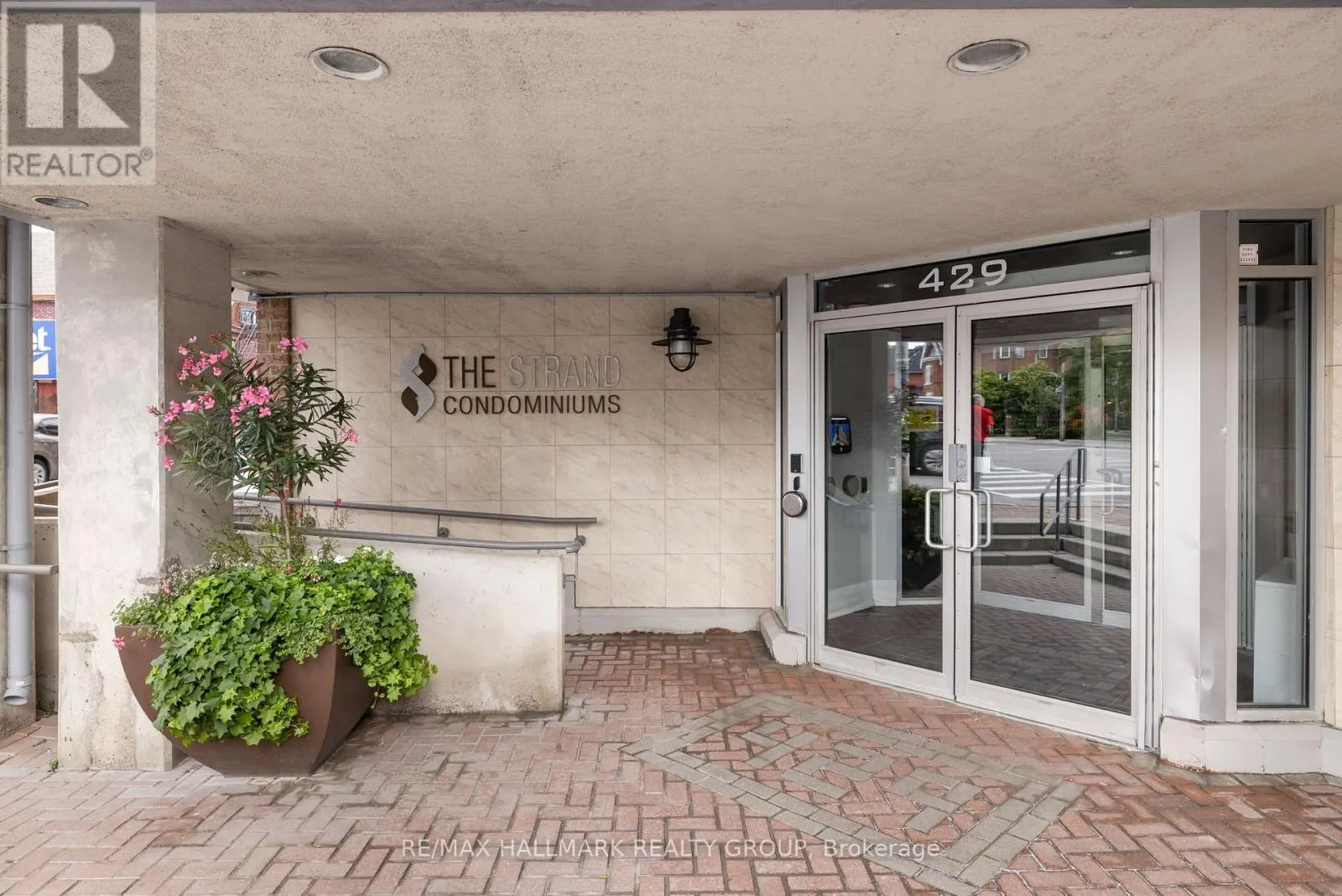 511 - 429 SOMERSET STREET W