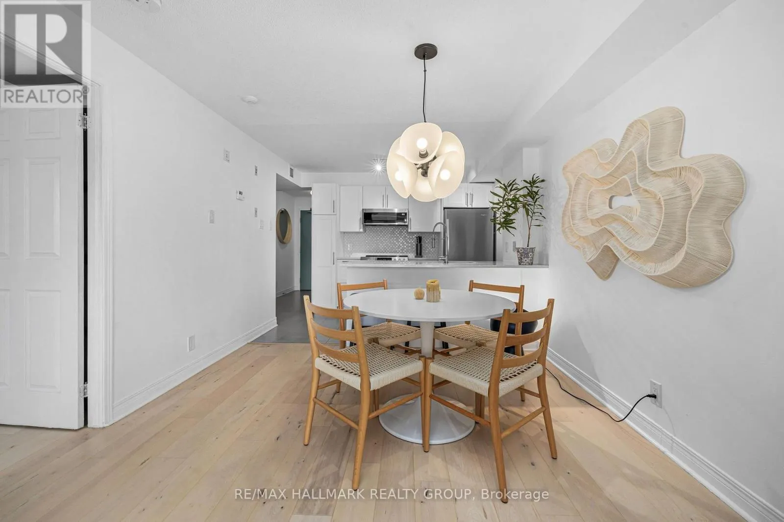 511 - 429 SOMERSET STREET W