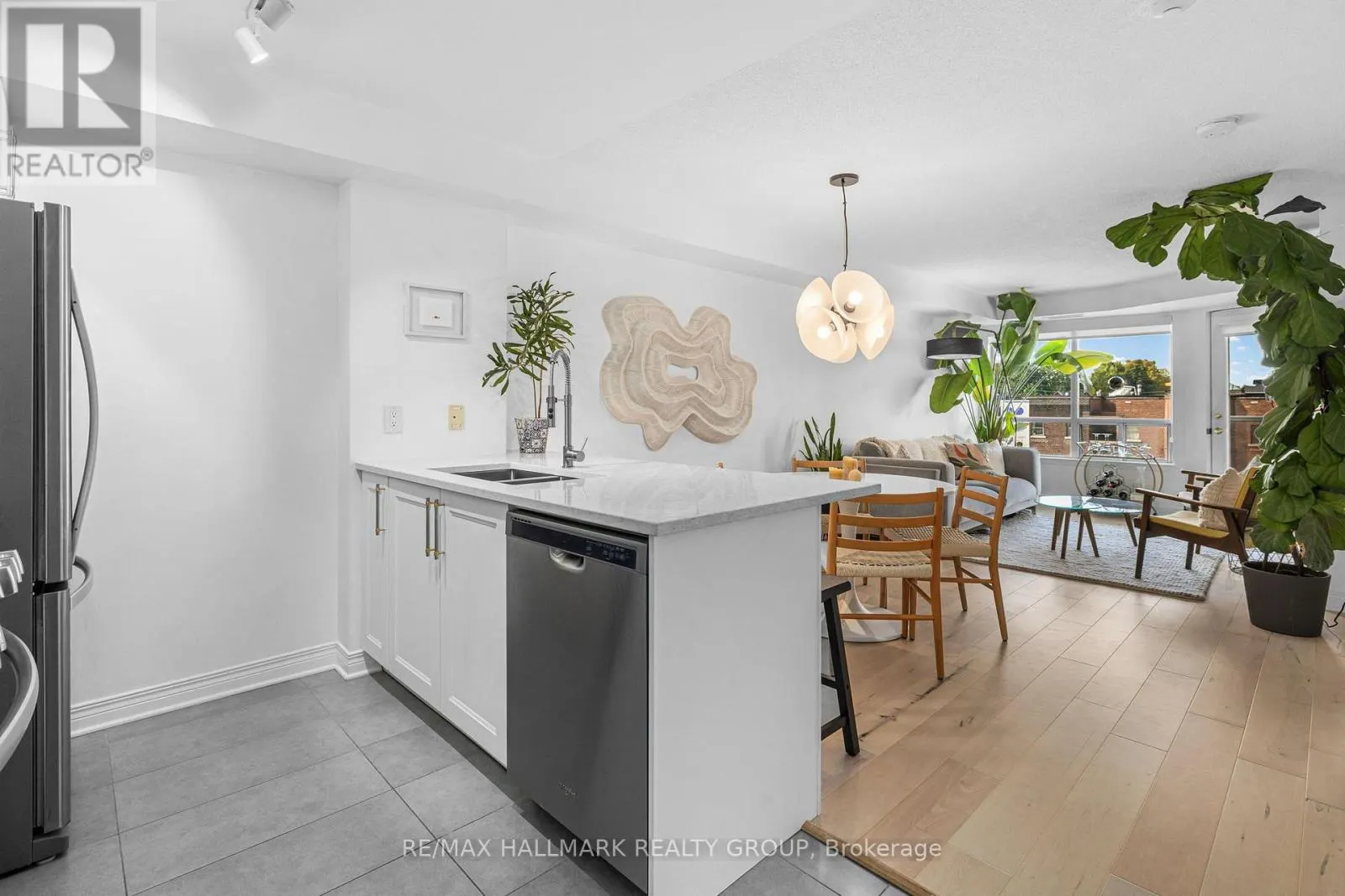 511 - 429 SOMERSET STREET W
