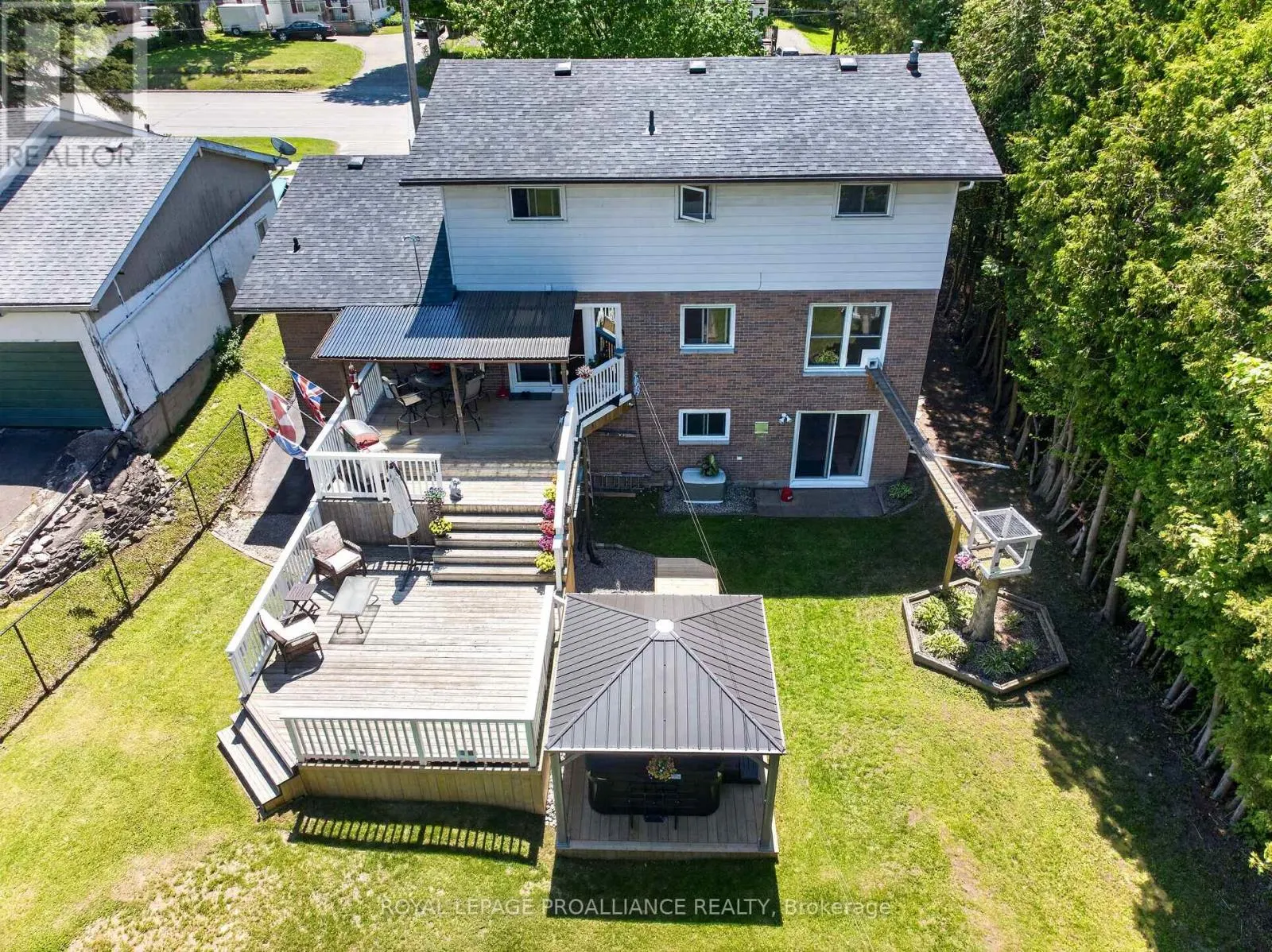 393 STEWART BOULEVARD