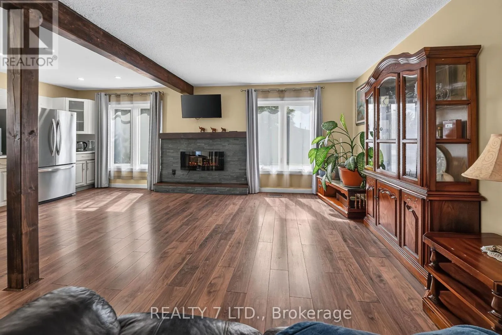54 COWAN DRIVE
