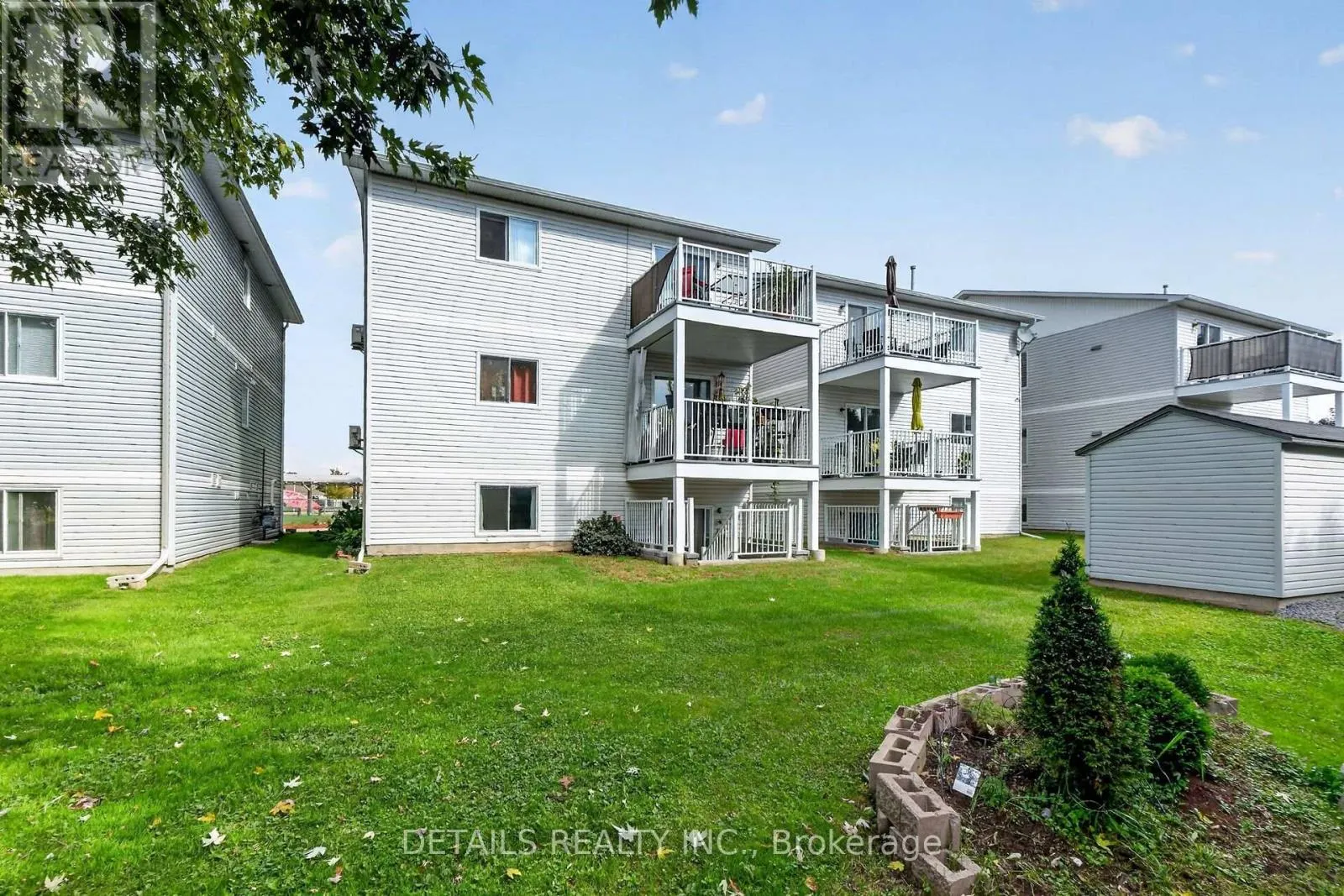 3C - 75 LAPOINTE BOULEVARD