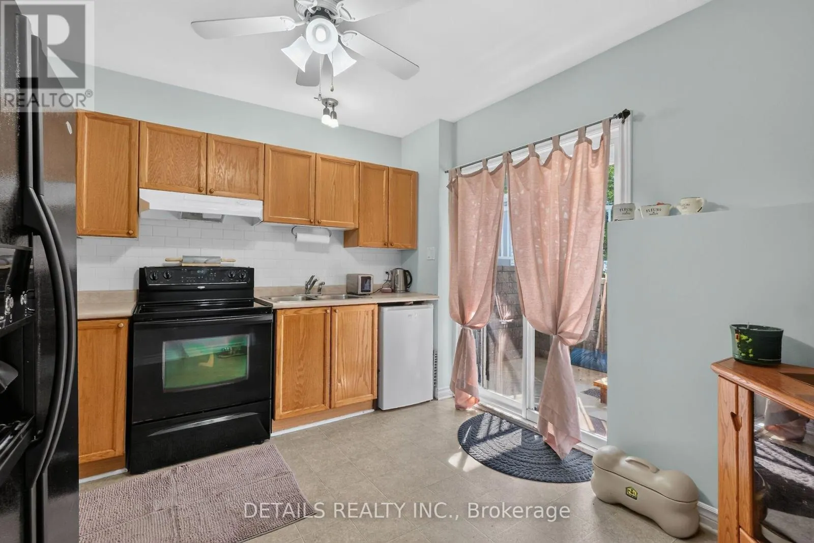 3C - 75 LAPOINTE BOULEVARD