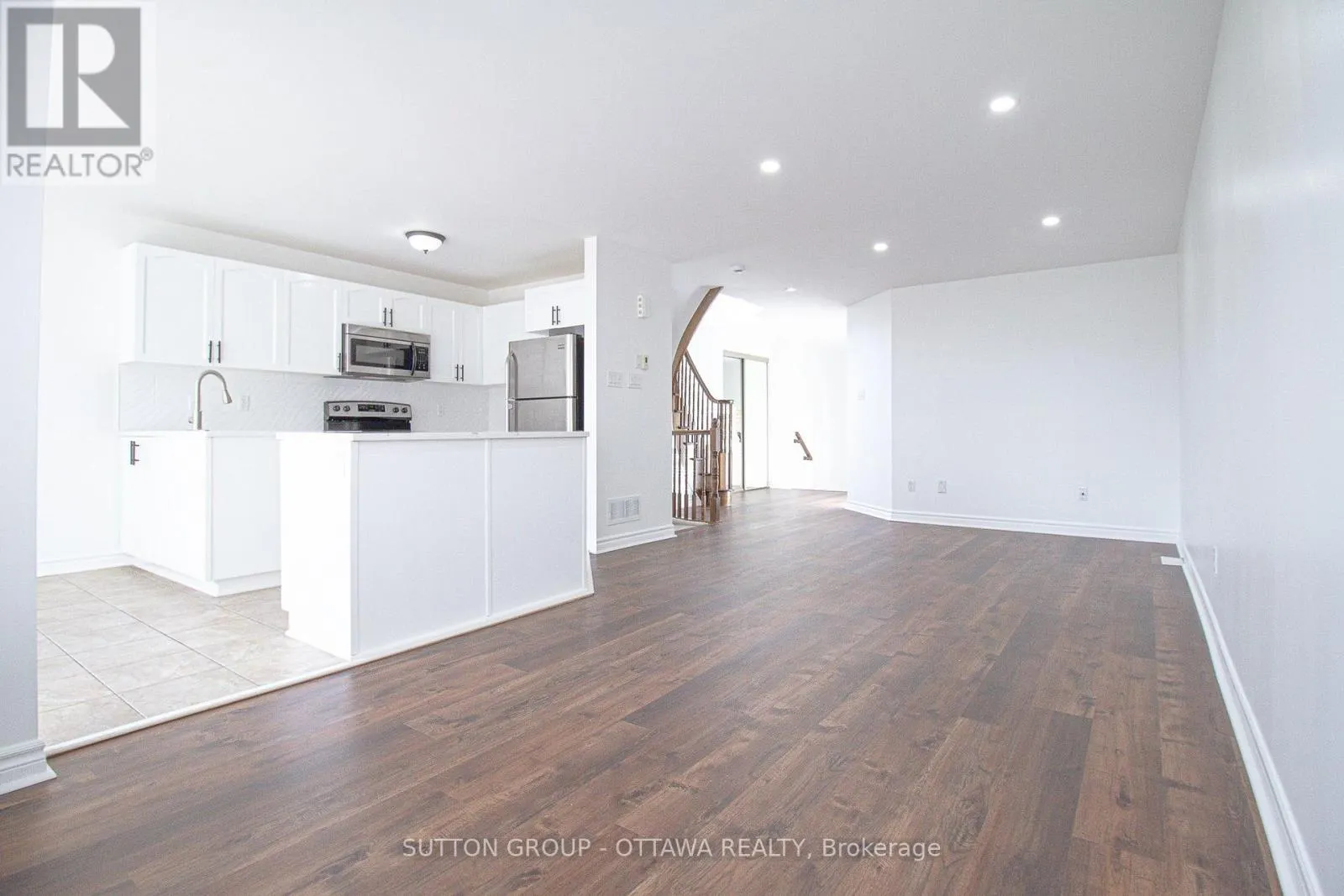 163 SILVERMOON CRESCENT