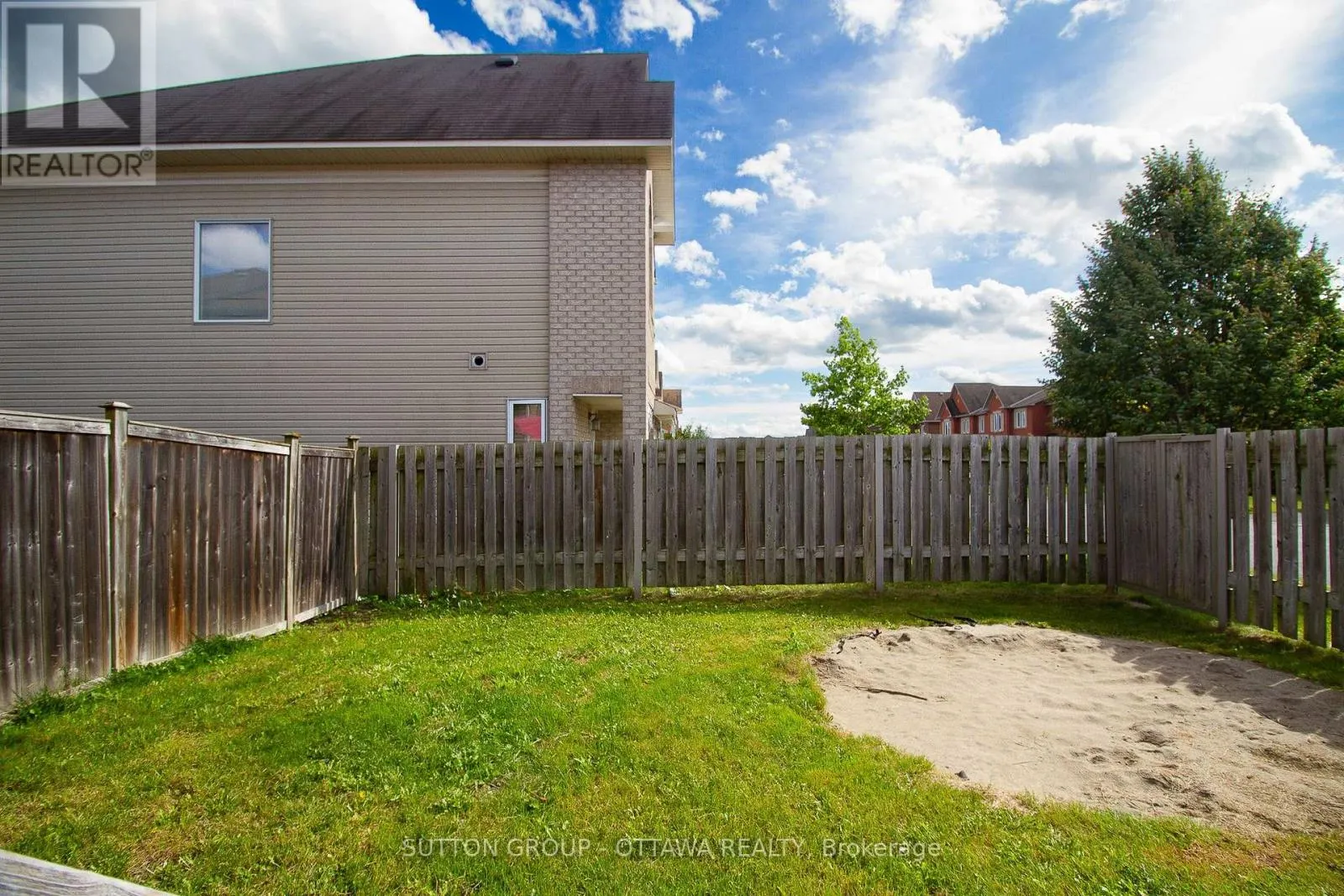 163 SILVERMOON CRESCENT