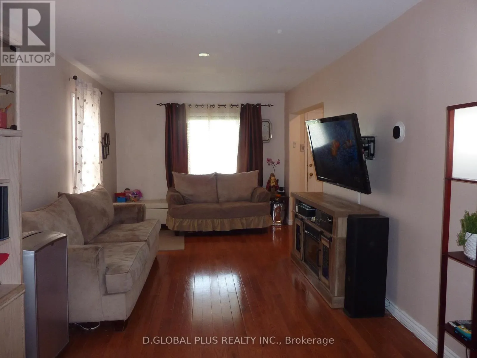 218 GUY STREET