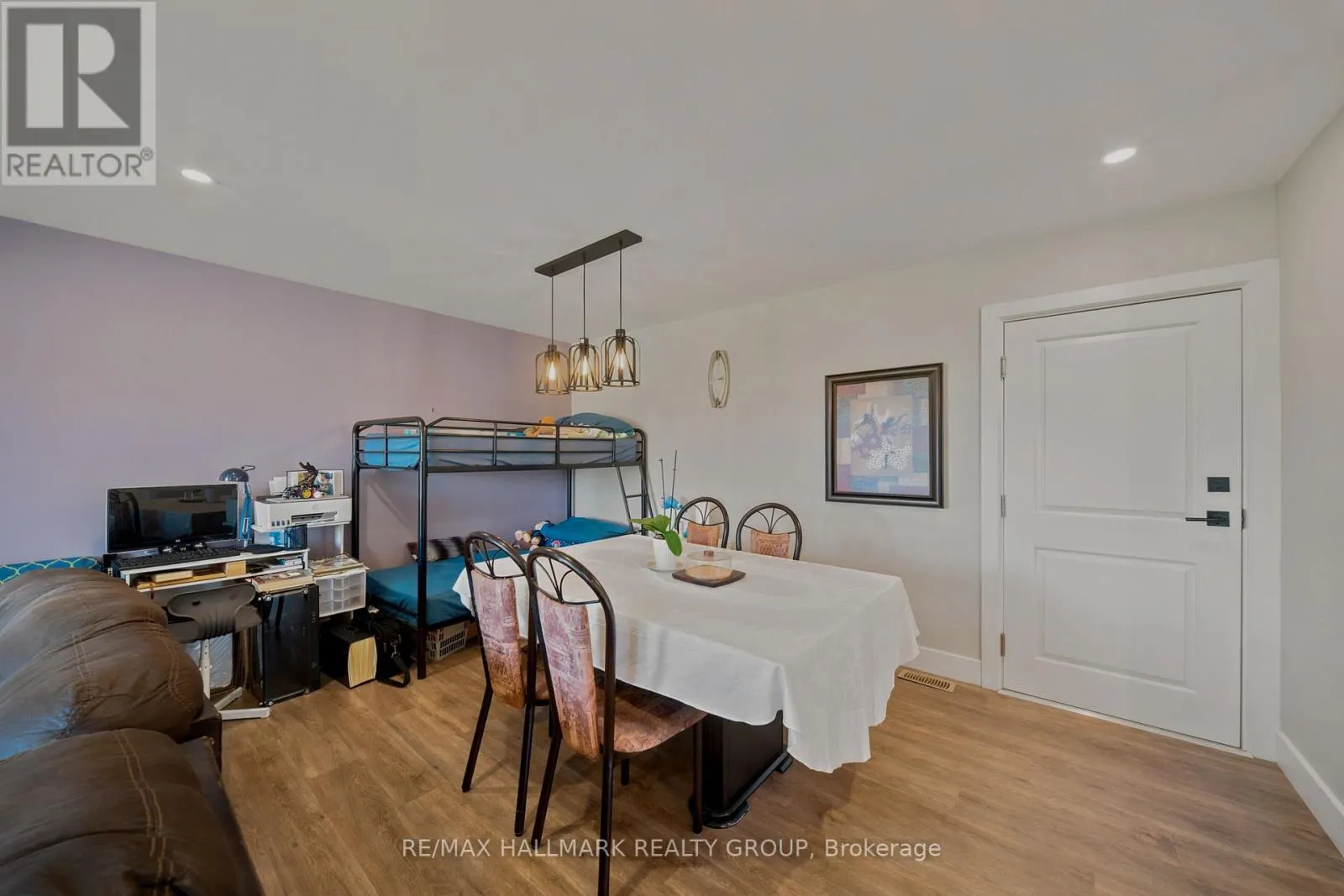 3515 FRONT ROAD E