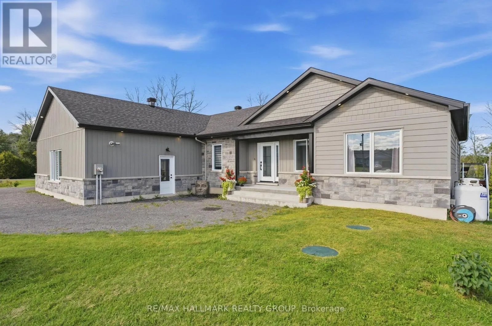 3515 FRONT ROAD E