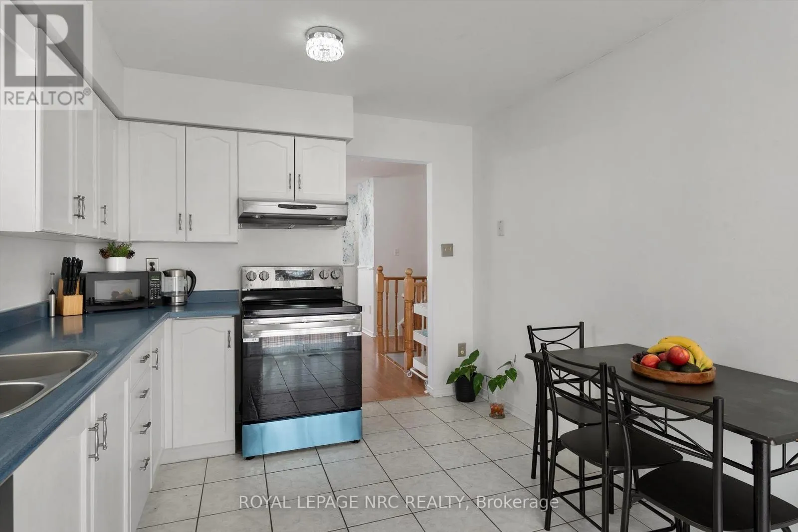 147 ST LAWRENCE DRIVE