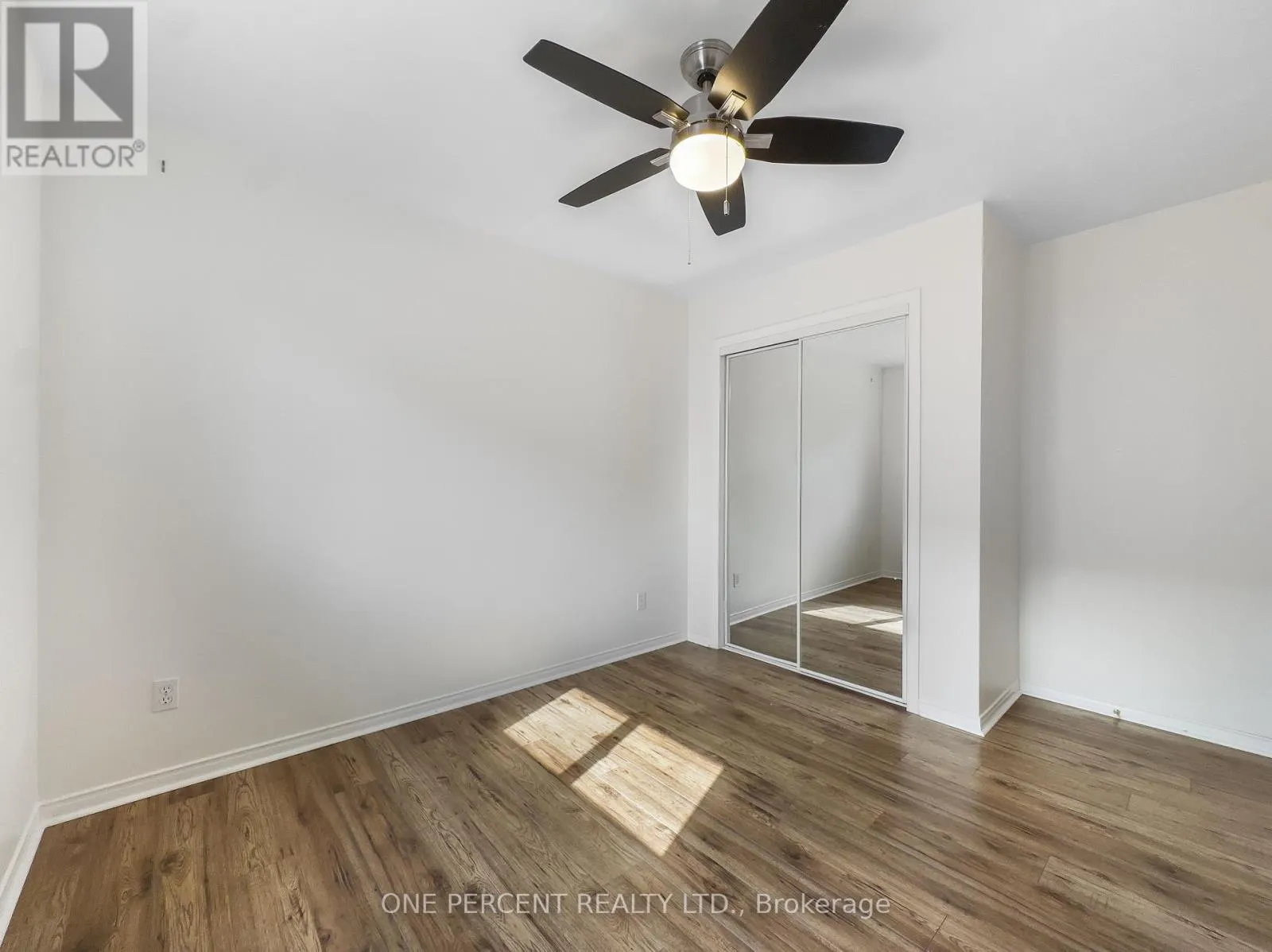 25 HICKORY GROVE