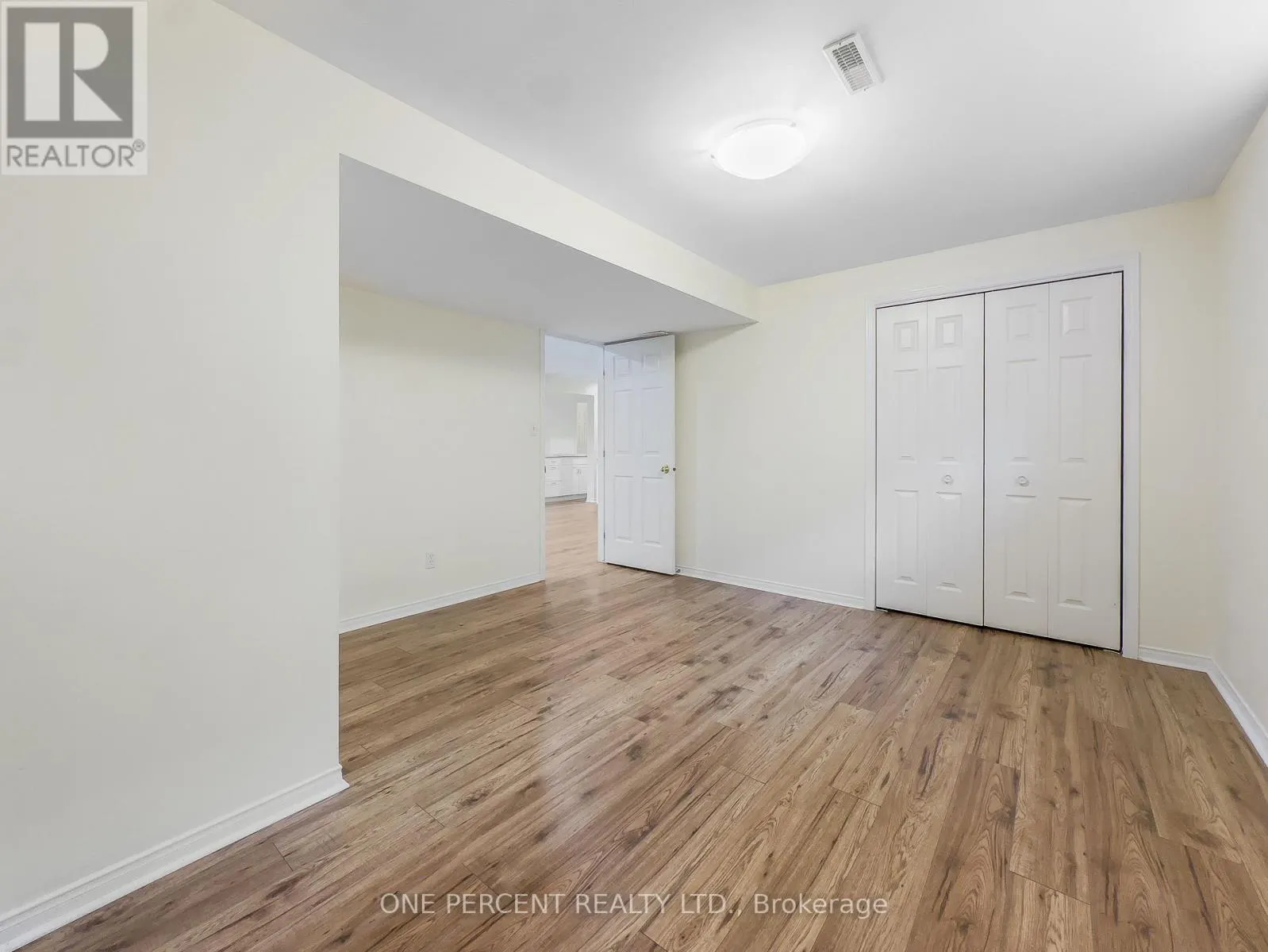 25 HICKORY GROVE