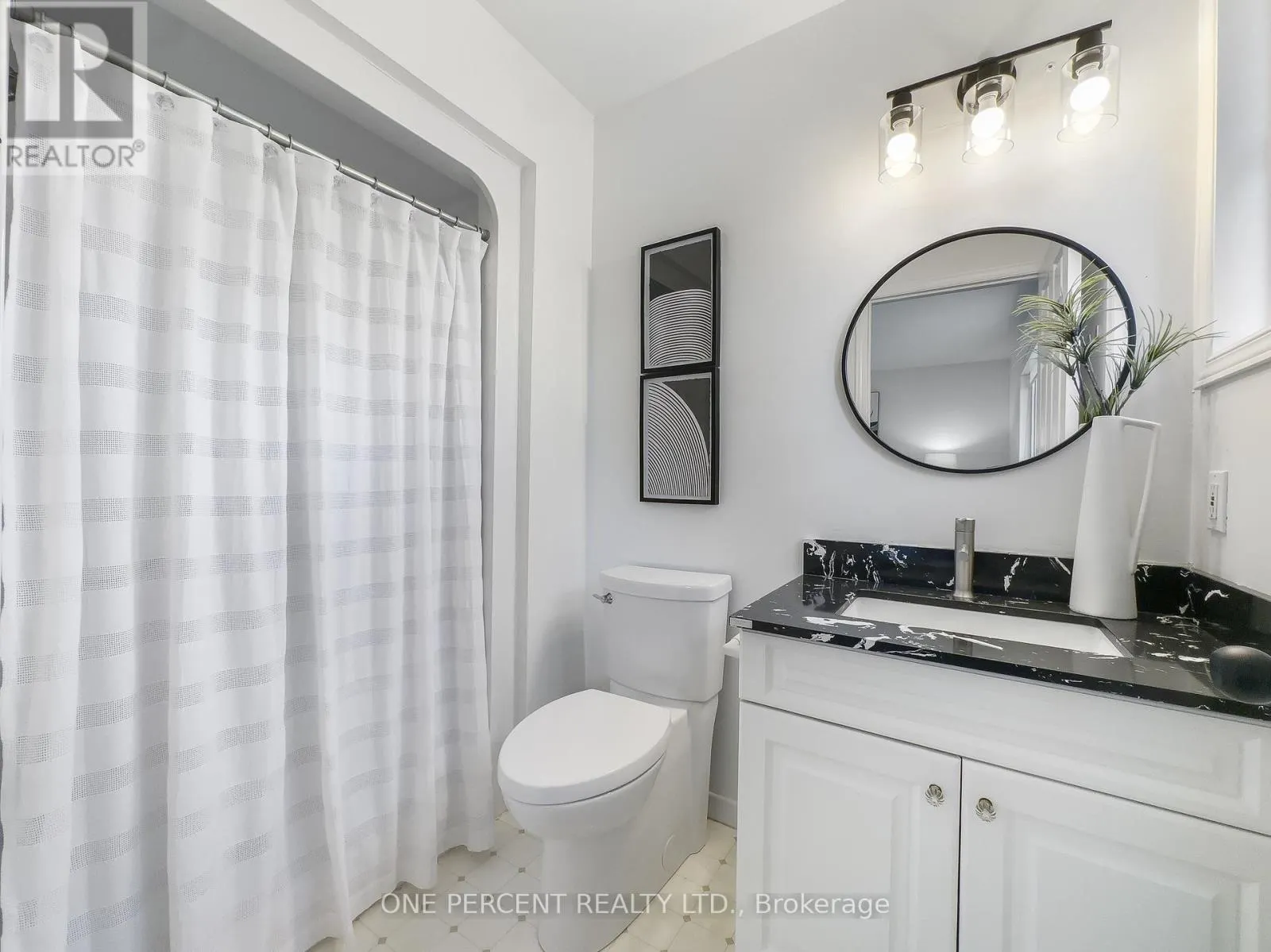25 HICKORY GROVE