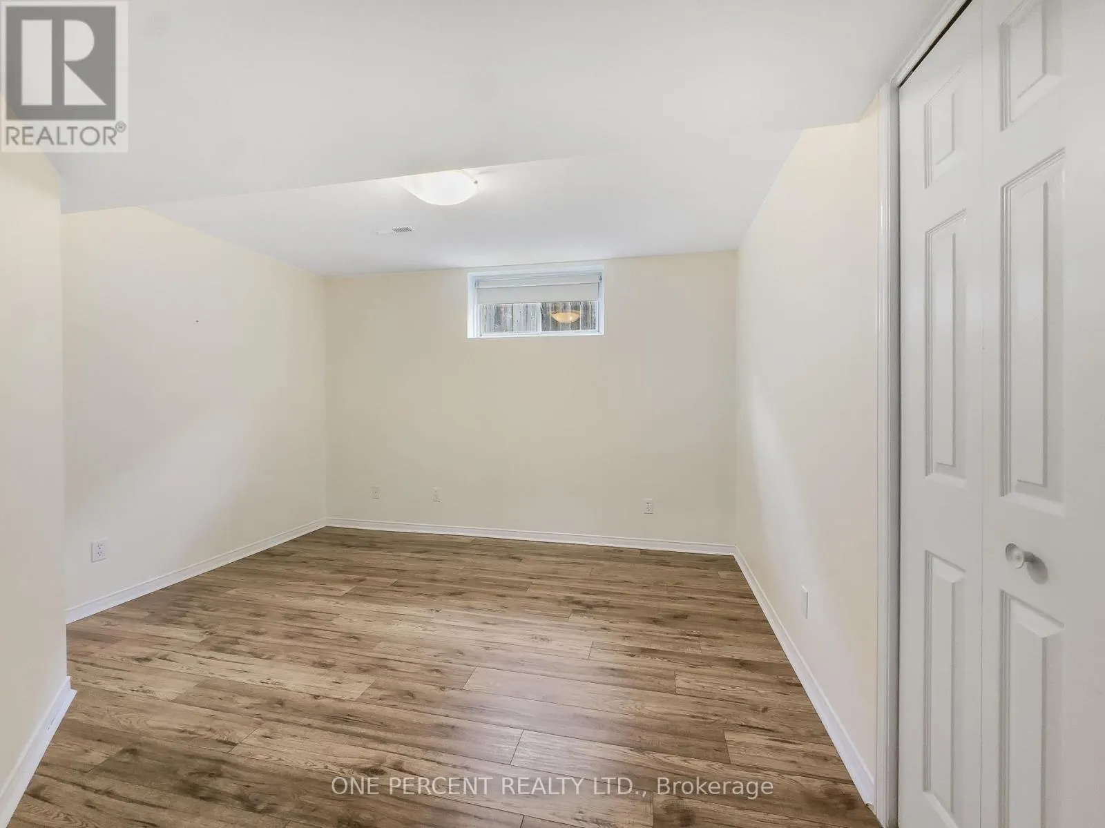 25 HICKORY GROVE