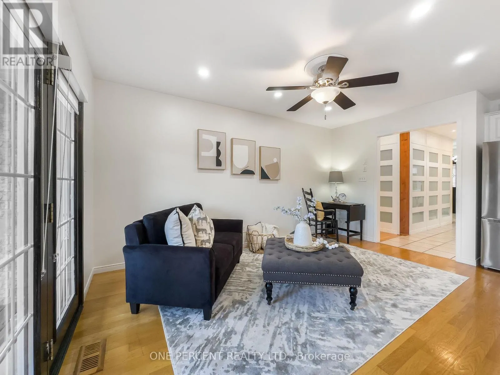 25 HICKORY GROVE