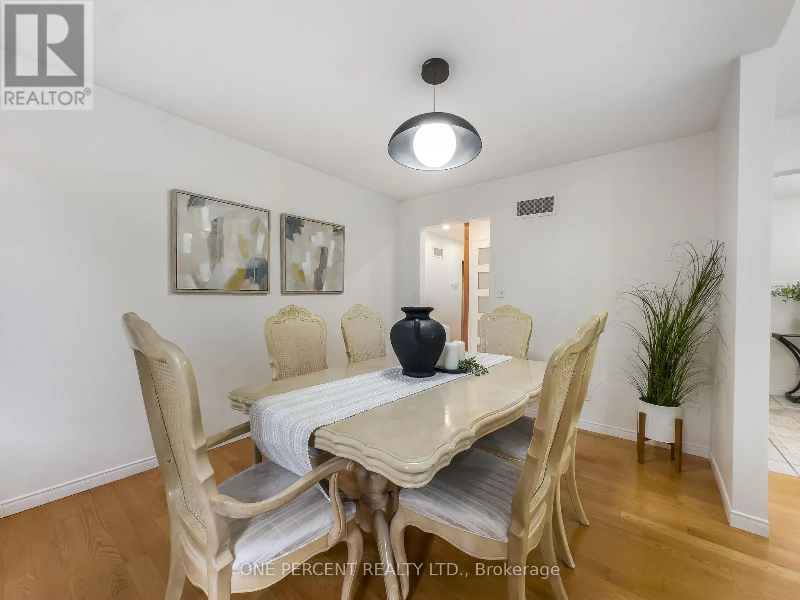 25 HICKORY GROVE