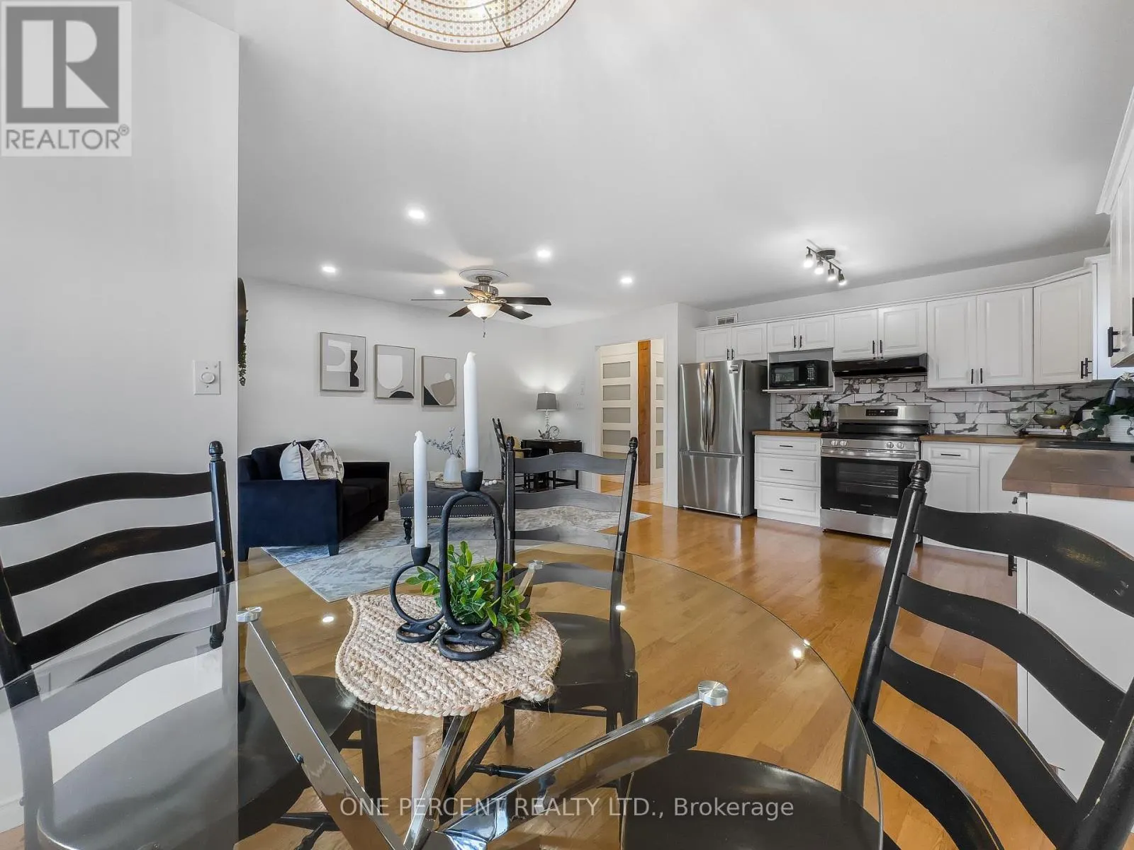 25 HICKORY GROVE