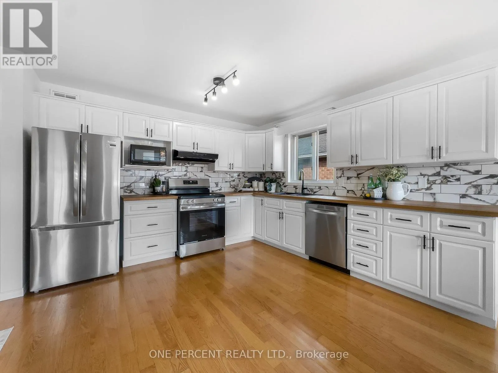 25 HICKORY GROVE