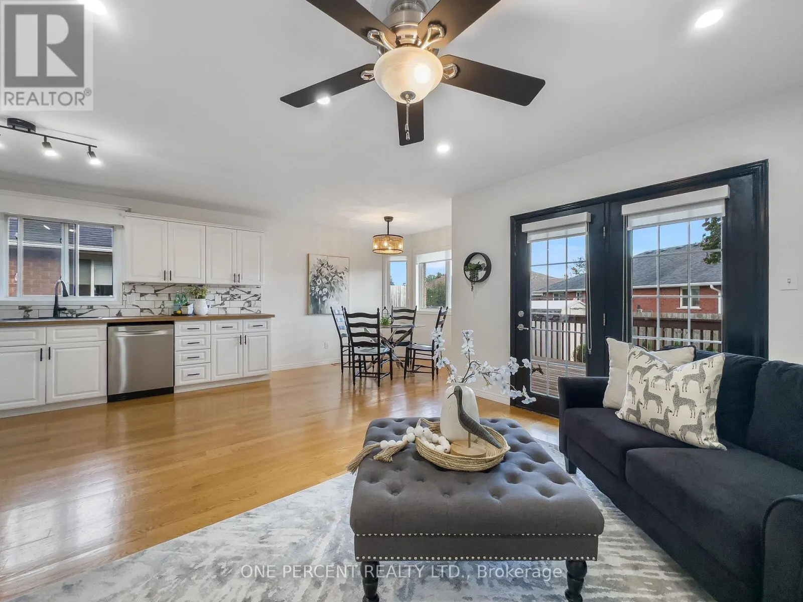 25 HICKORY GROVE