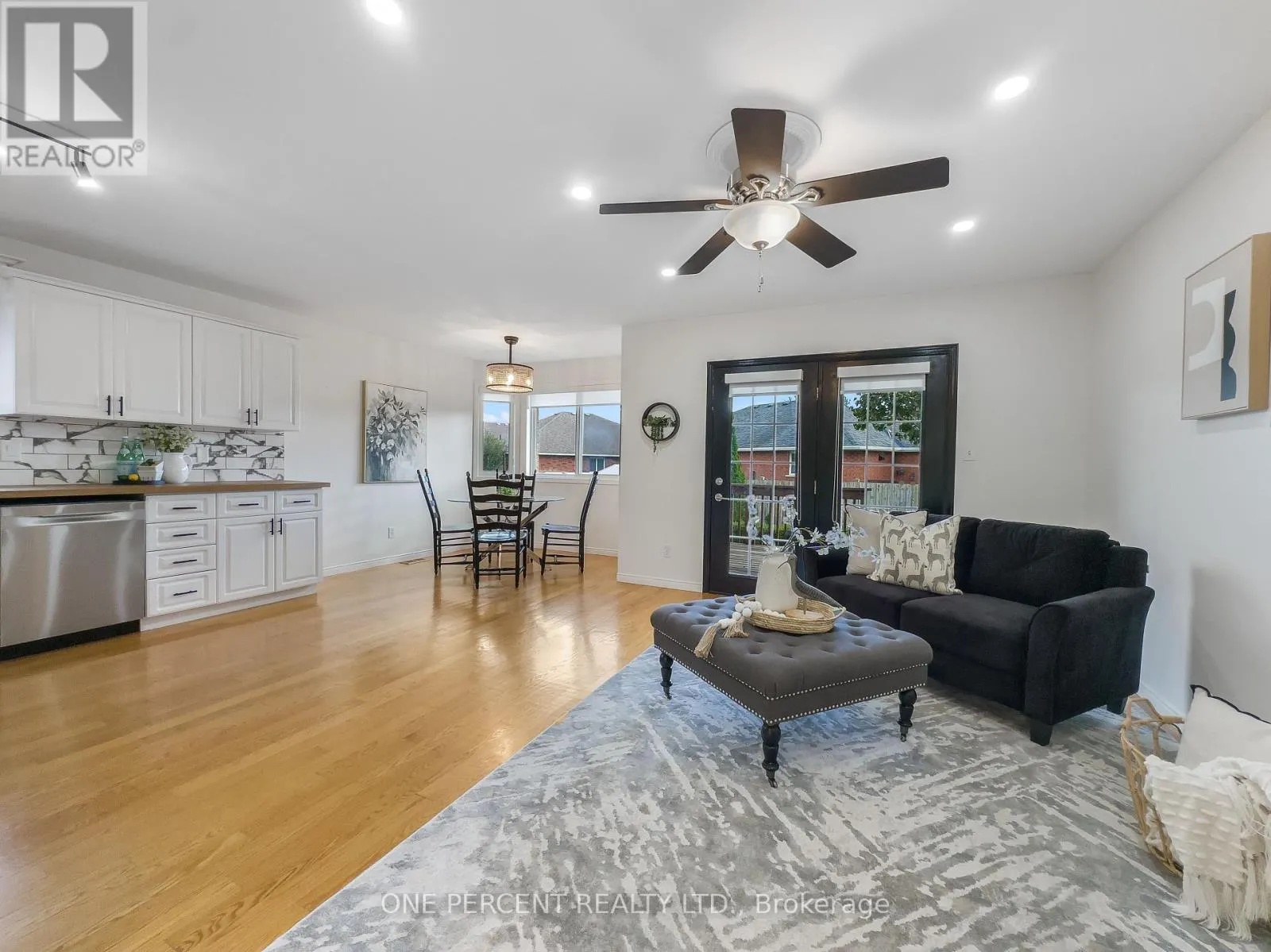 25 HICKORY GROVE