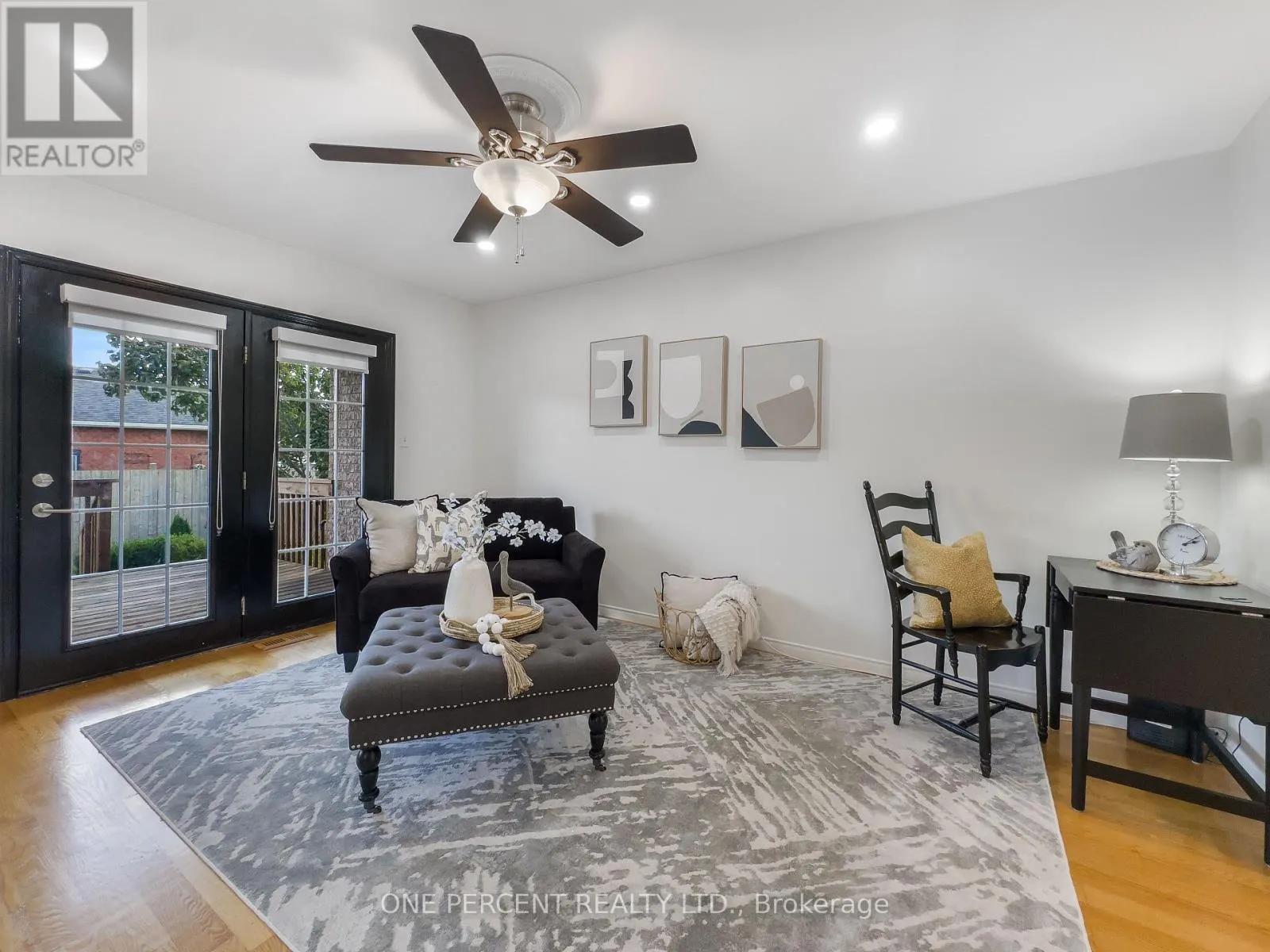25 HICKORY GROVE