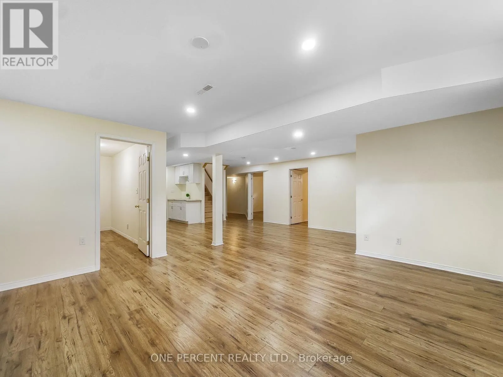 25 HICKORY GROVE