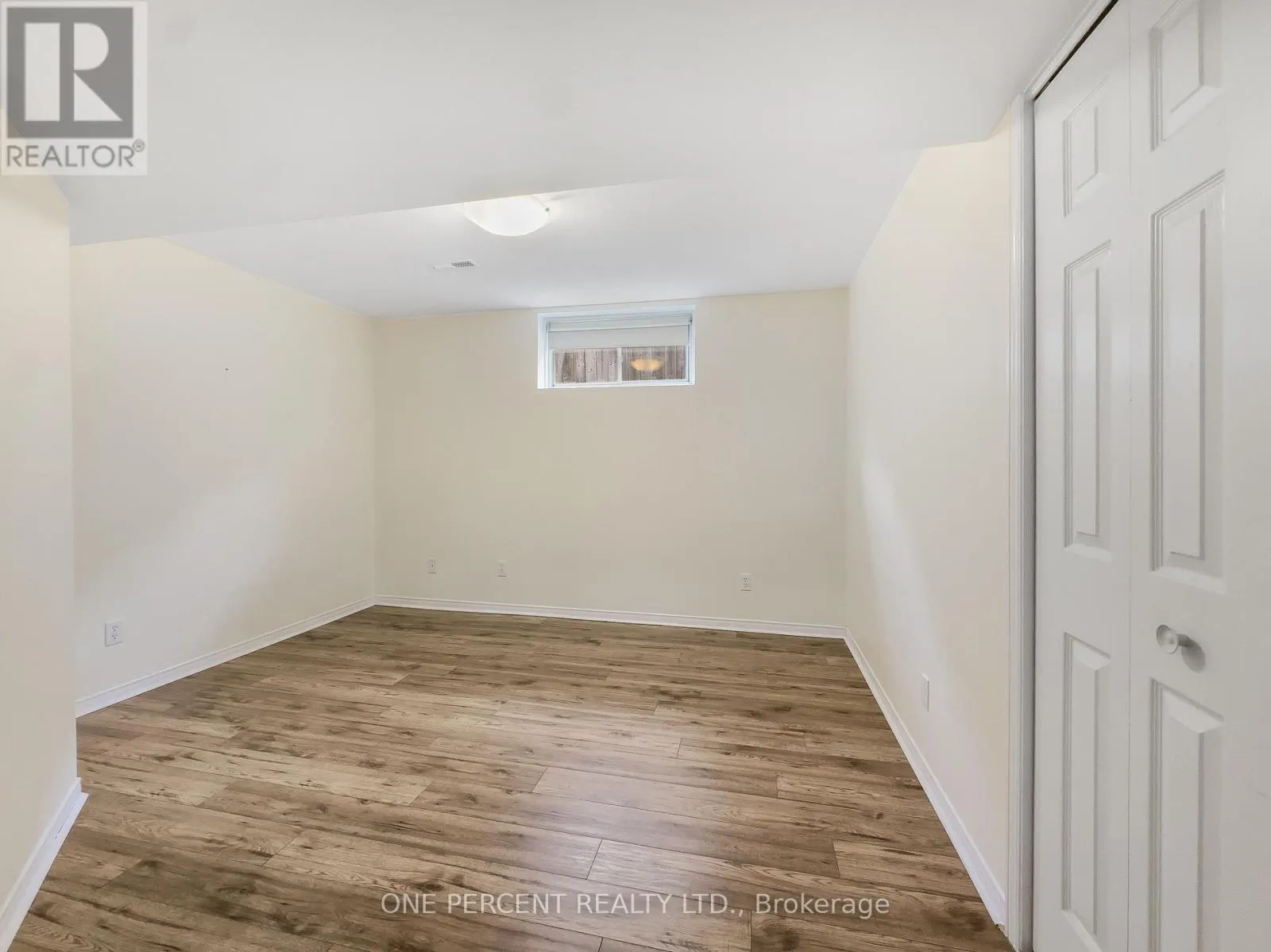 25 HICKORY GROVE