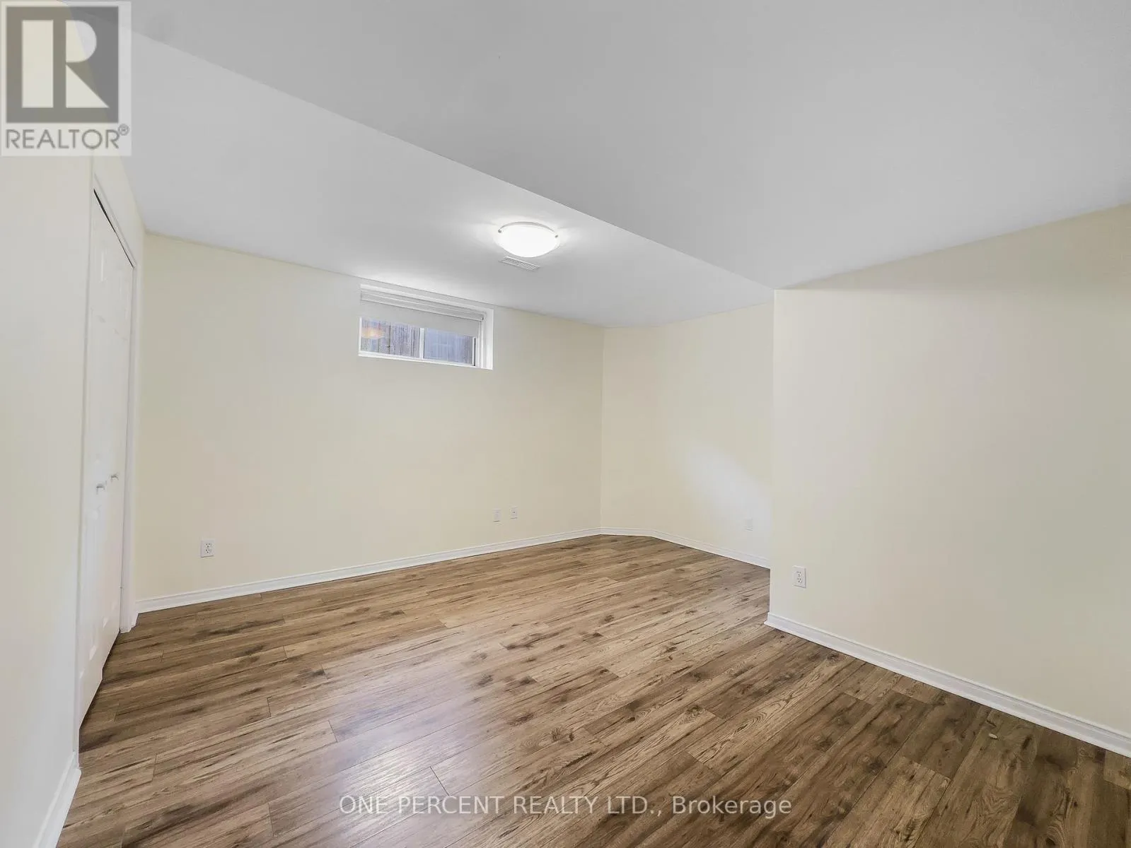 25 HICKORY GROVE