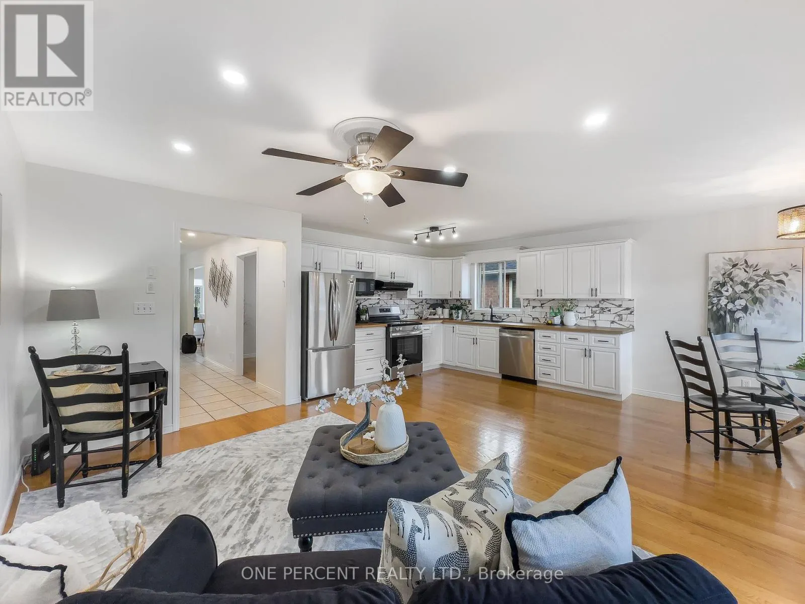 25 HICKORY GROVE
