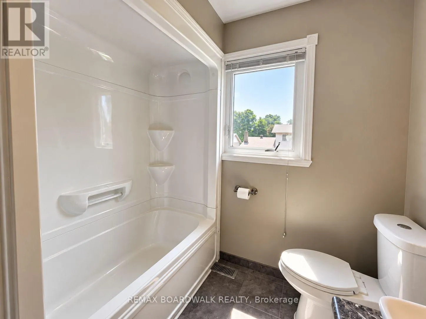 1369 LOCHIEL STREET