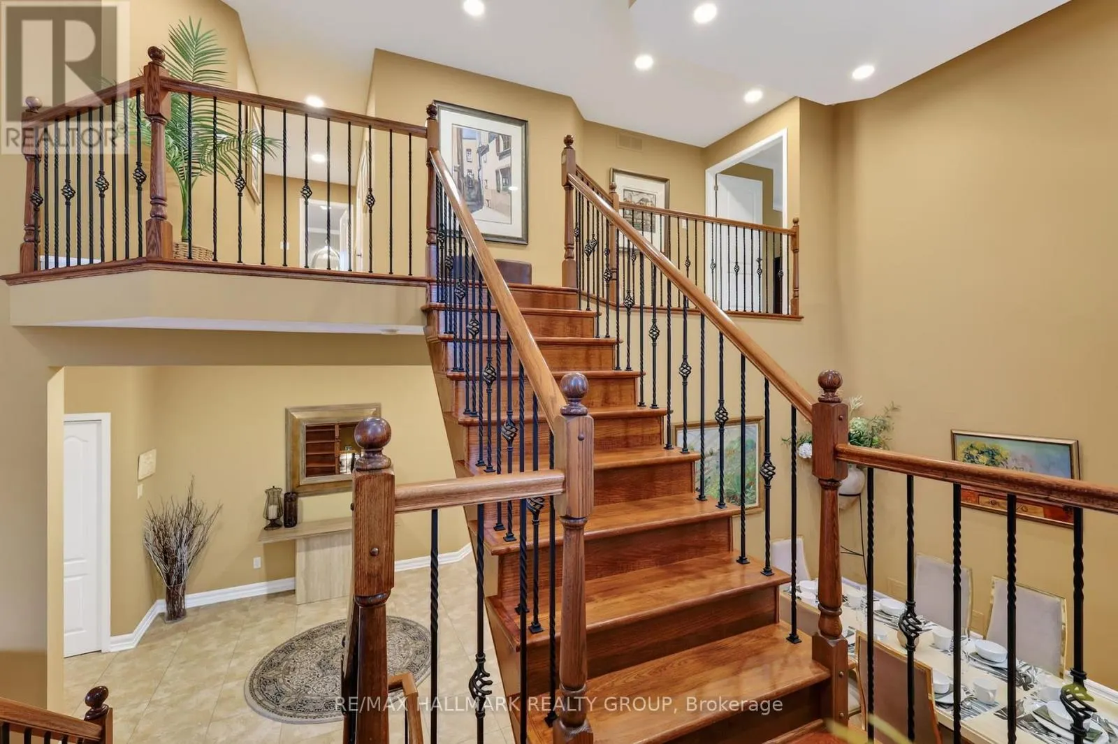 5851 GLADEWOODS PLACE