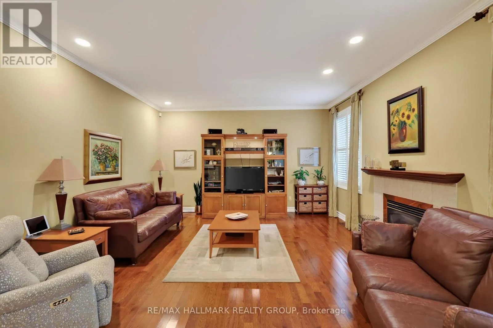 5851 GLADEWOODS PLACE