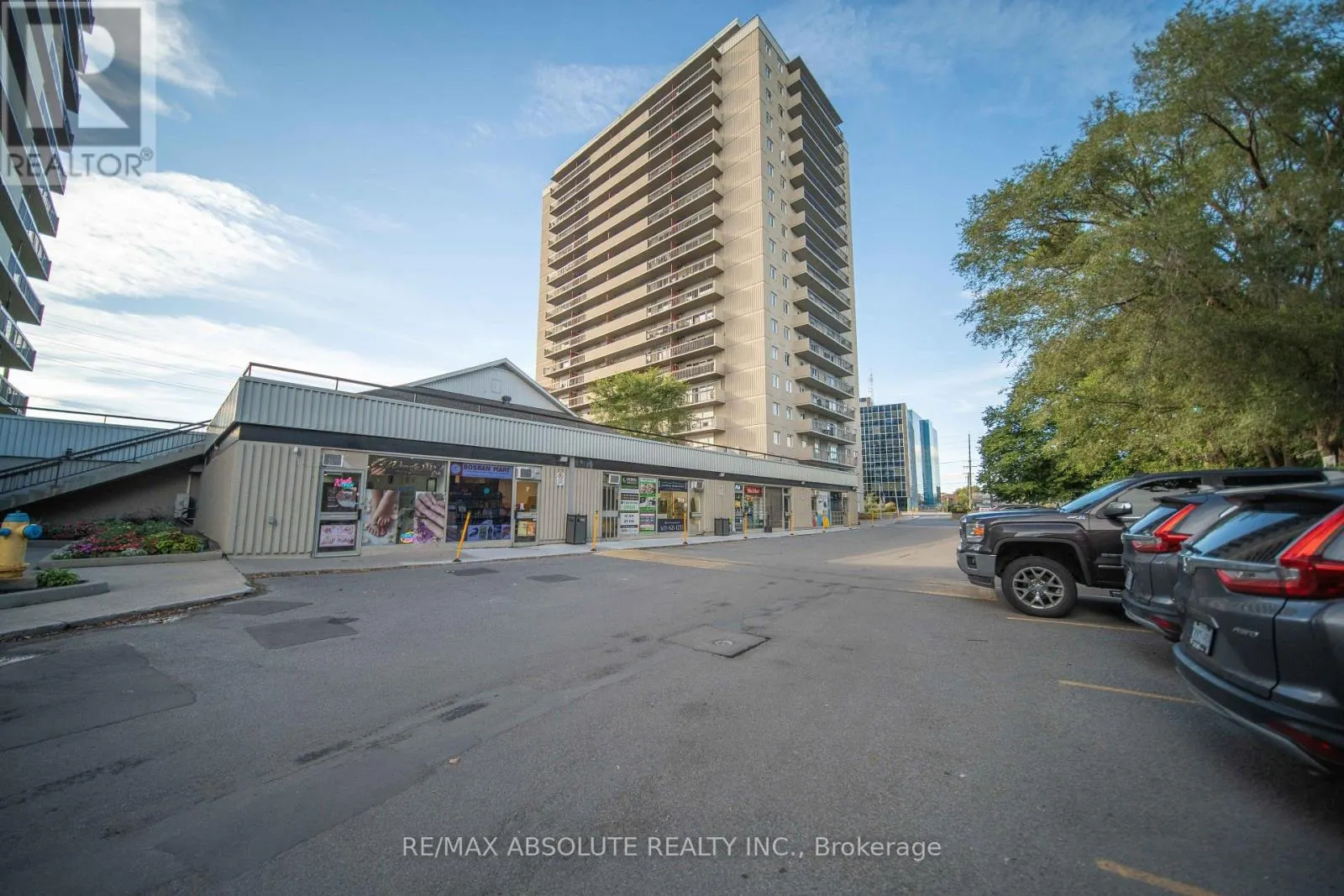 510 - 158 A MCARTHUR AVE AVENUE