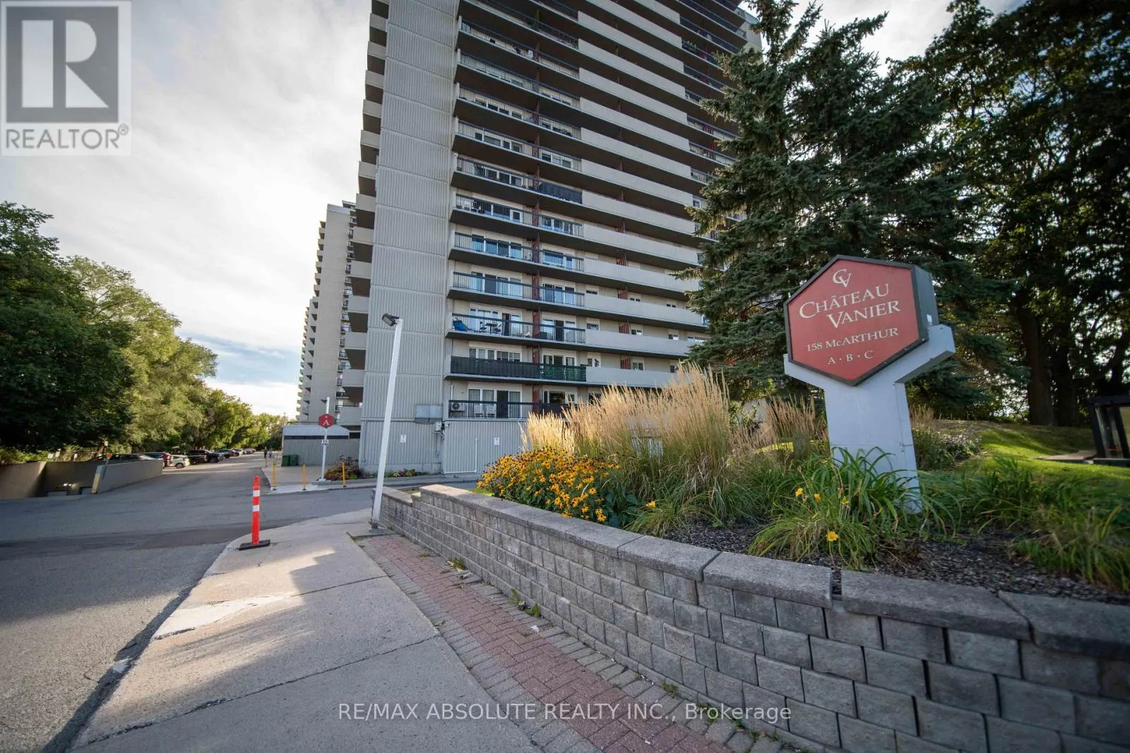 510 - 158 A MCARTHUR AVE AVENUE