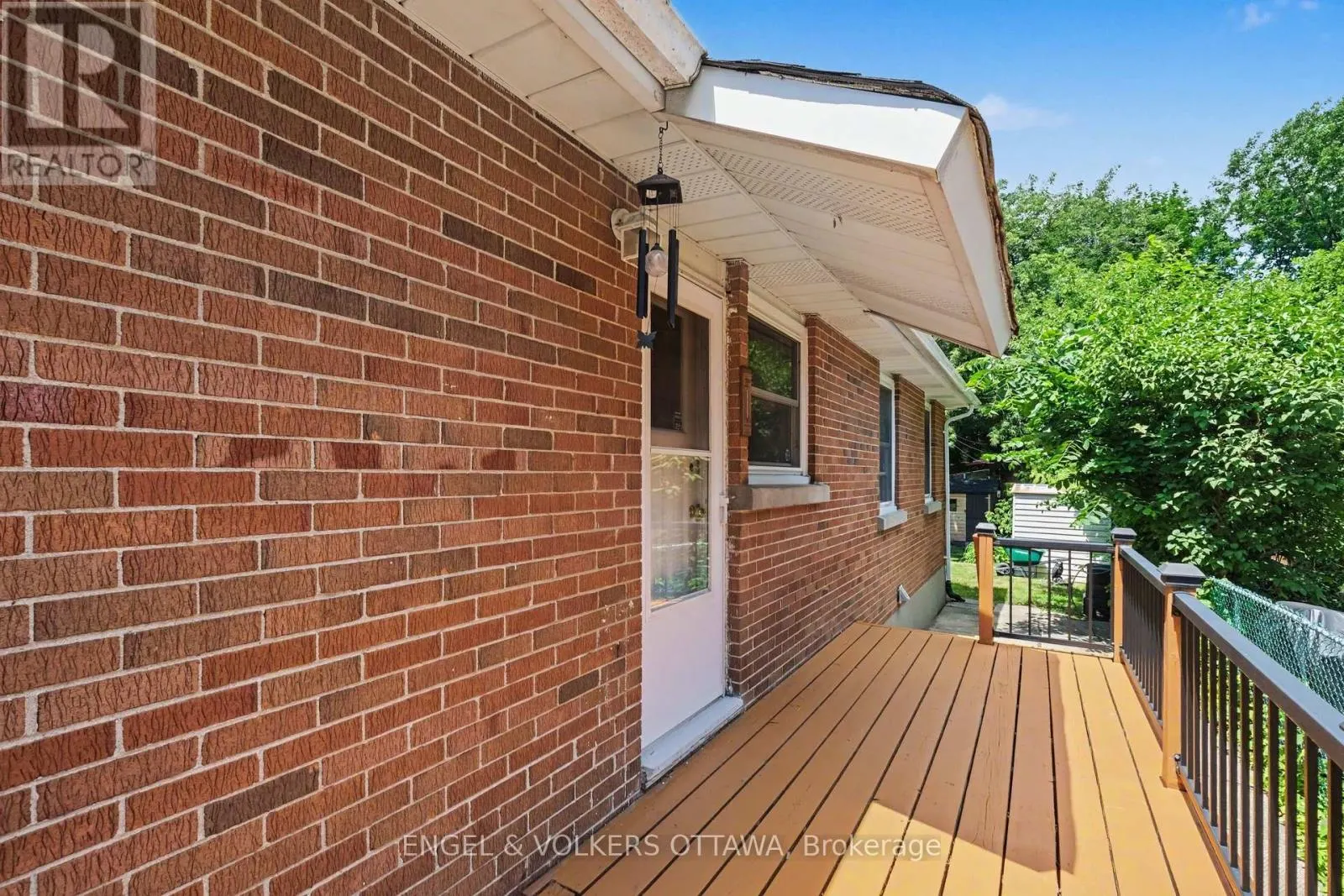 325 SUMMIT AVENUE