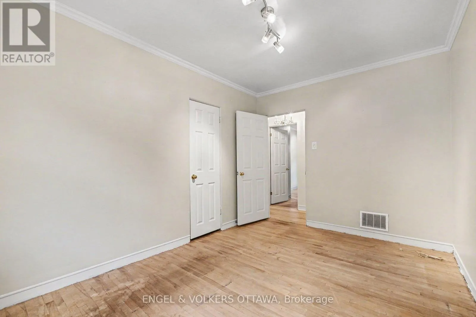 325 SUMMIT AVENUE