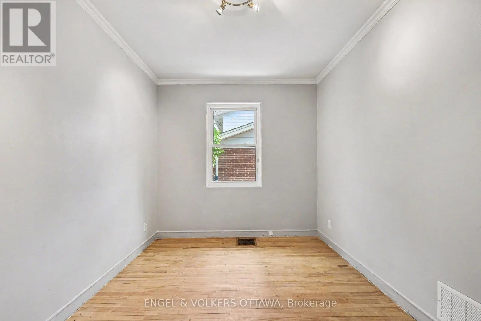 325 SUMMIT AVENUE