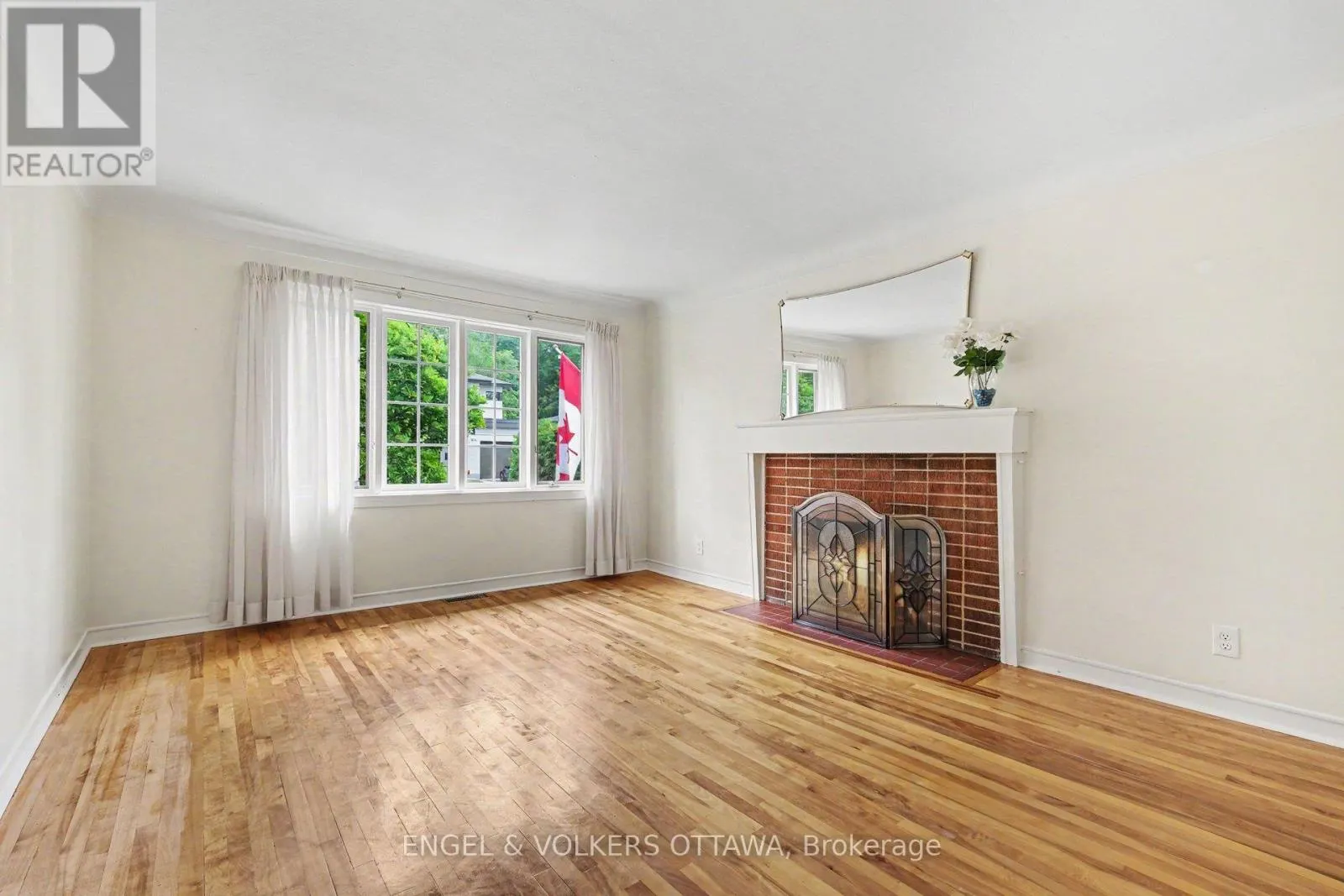 325 SUMMIT AVENUE