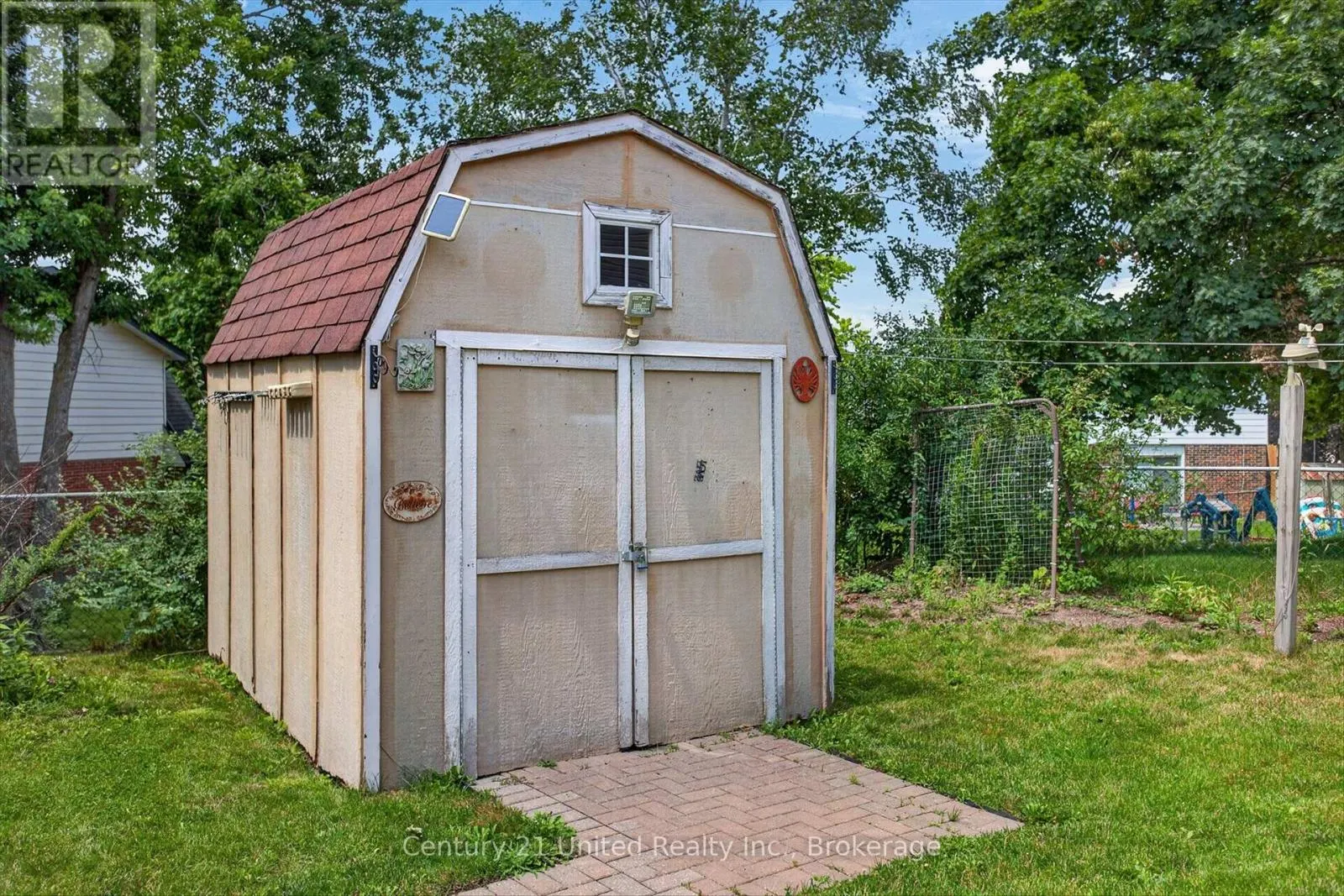 2121 MEADOWVIEW ROAD