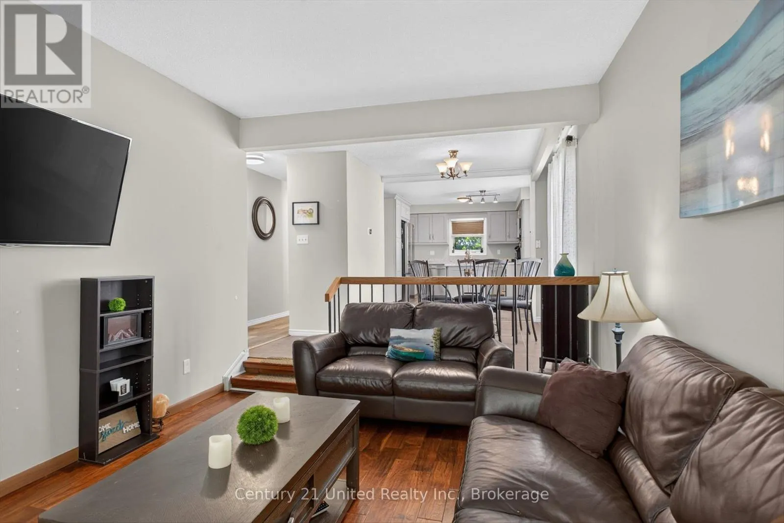 2121 MEADOWVIEW ROAD