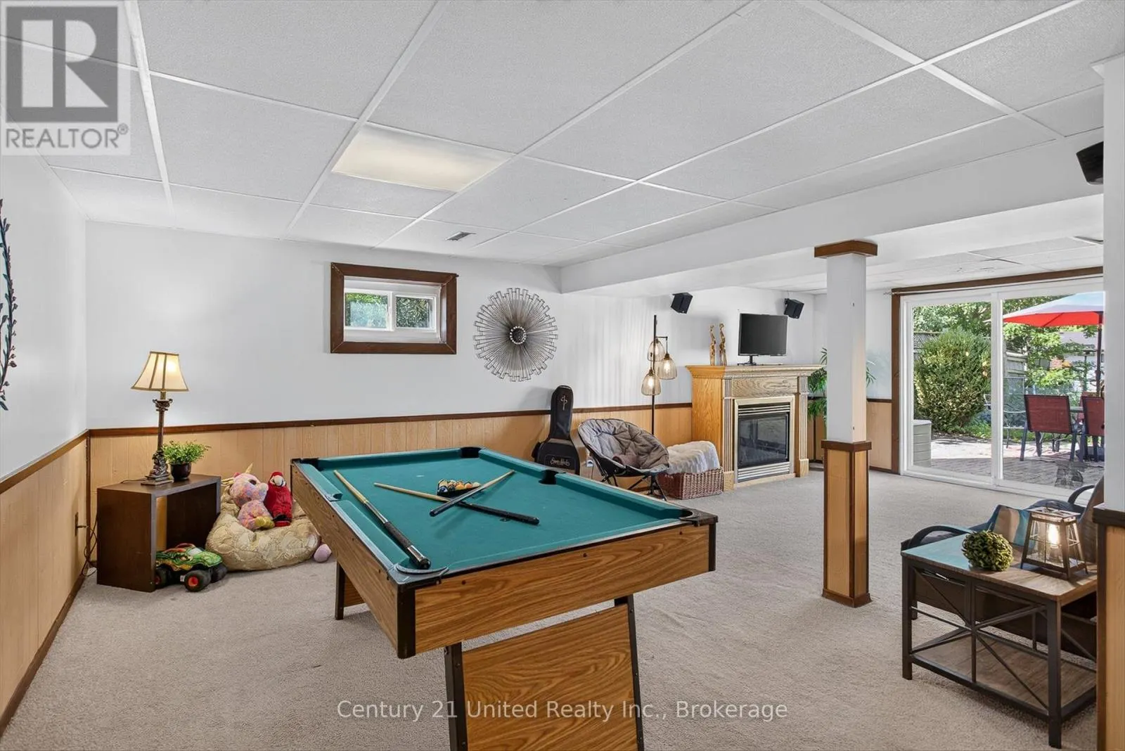 2121 MEADOWVIEW ROAD