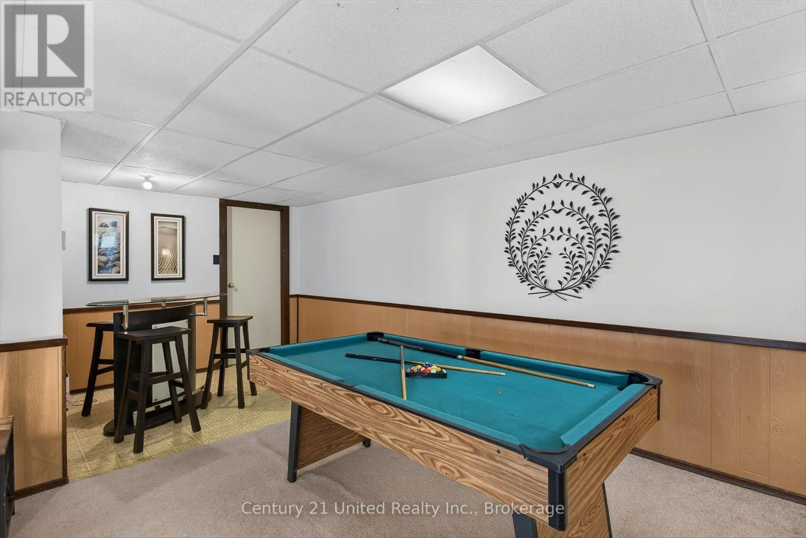 2121 MEADOWVIEW ROAD
