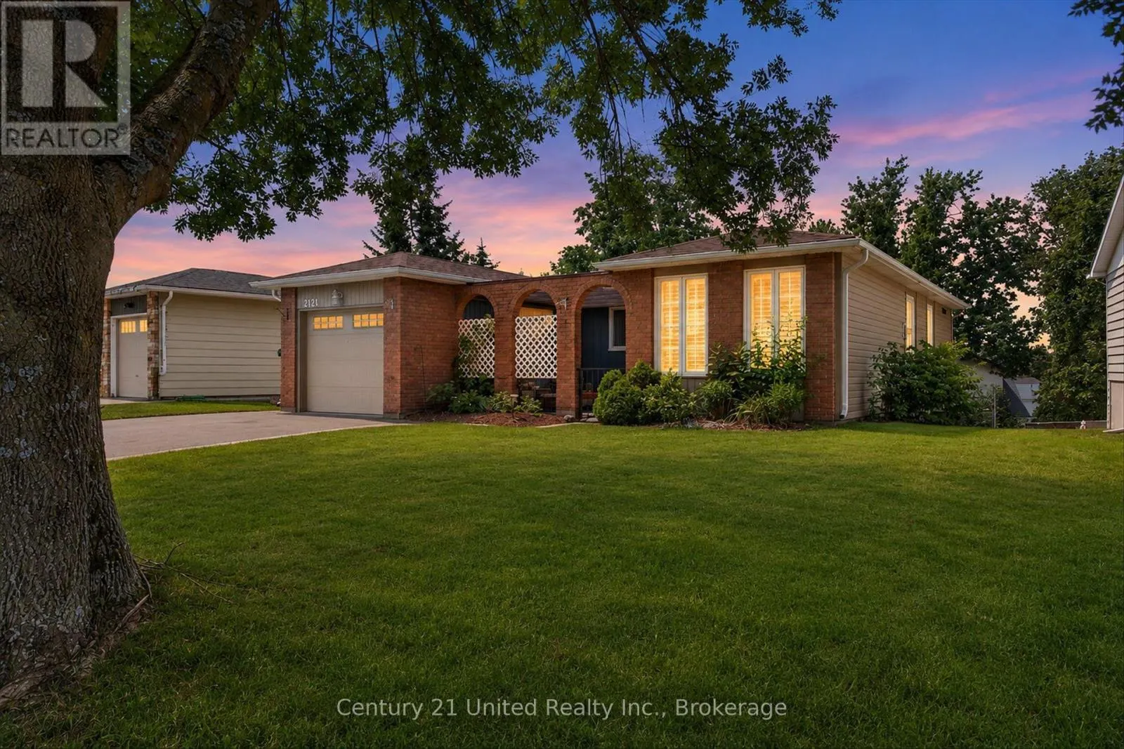 2121 MEADOWVIEW ROAD