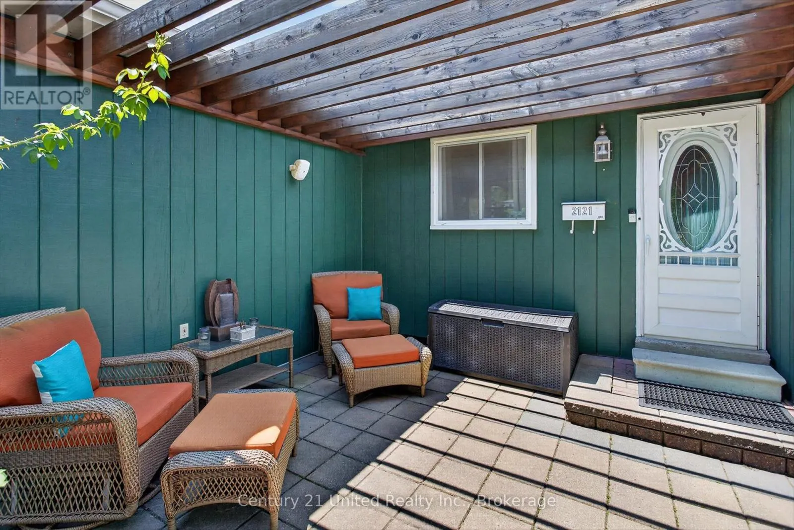 2121 MEADOWVIEW ROAD